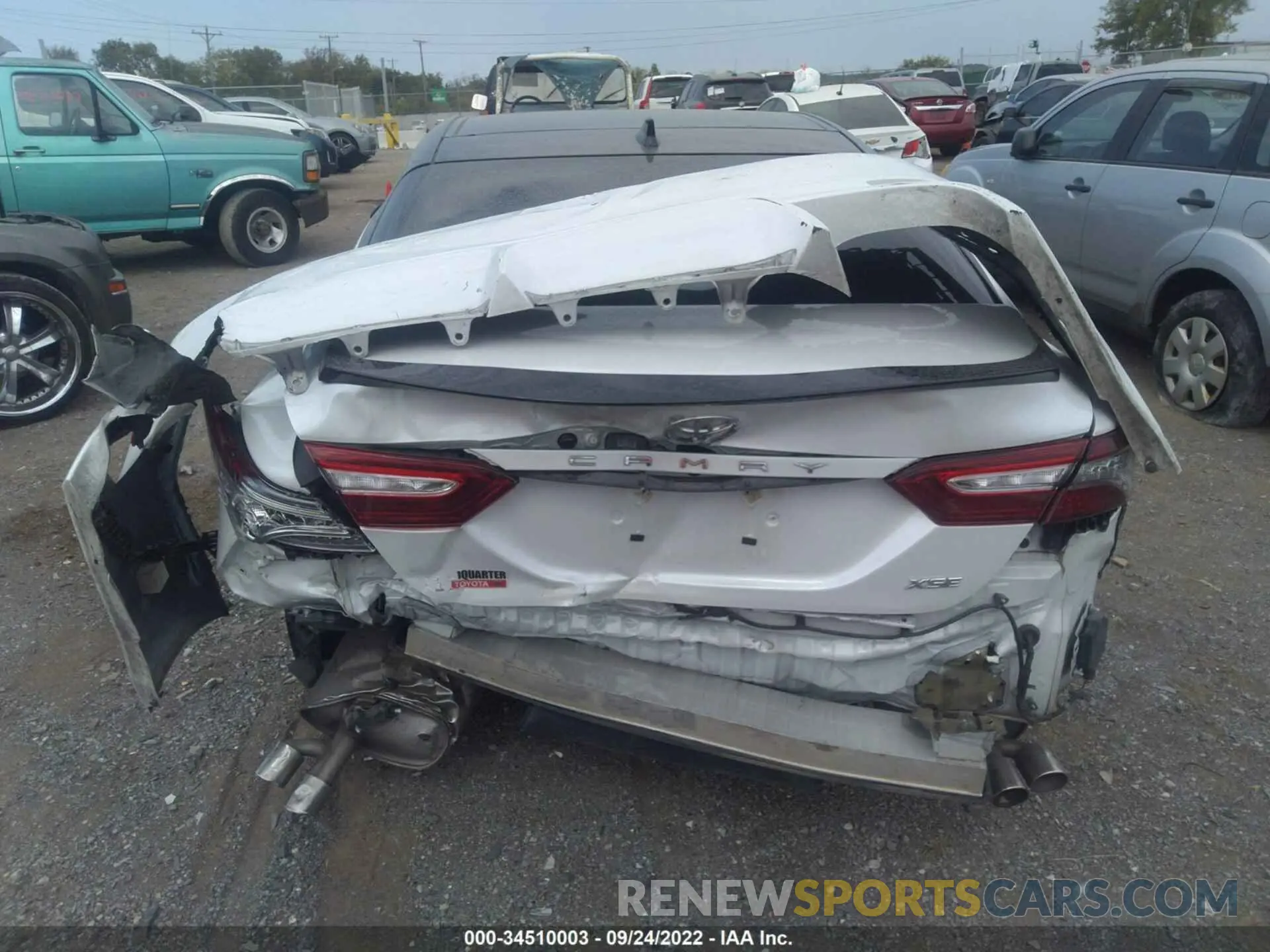 6 Photograph of a damaged car 4T1B61HK6KU298225 TOYOTA CAMRY 2019