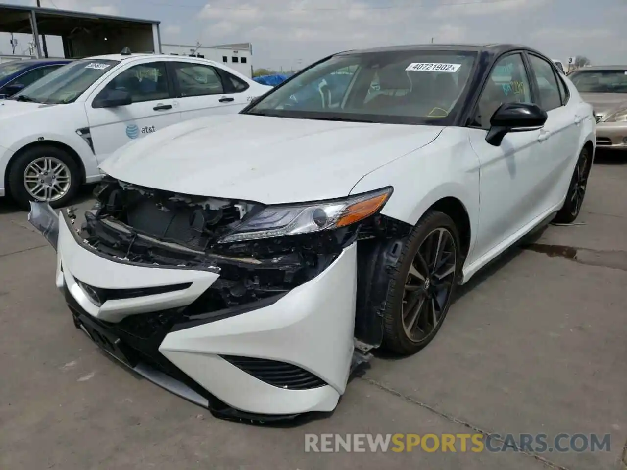 2 Photograph of a damaged car 4T1B61HK6KU298290 TOYOTA CAMRY 2019