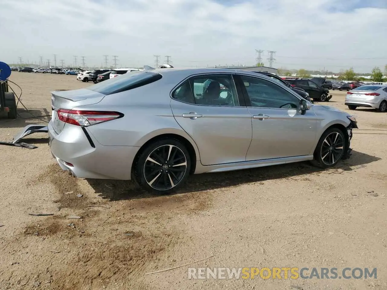 3 Photograph of a damaged car 4T1B61HK6KU299472 TOYOTA CAMRY 2019