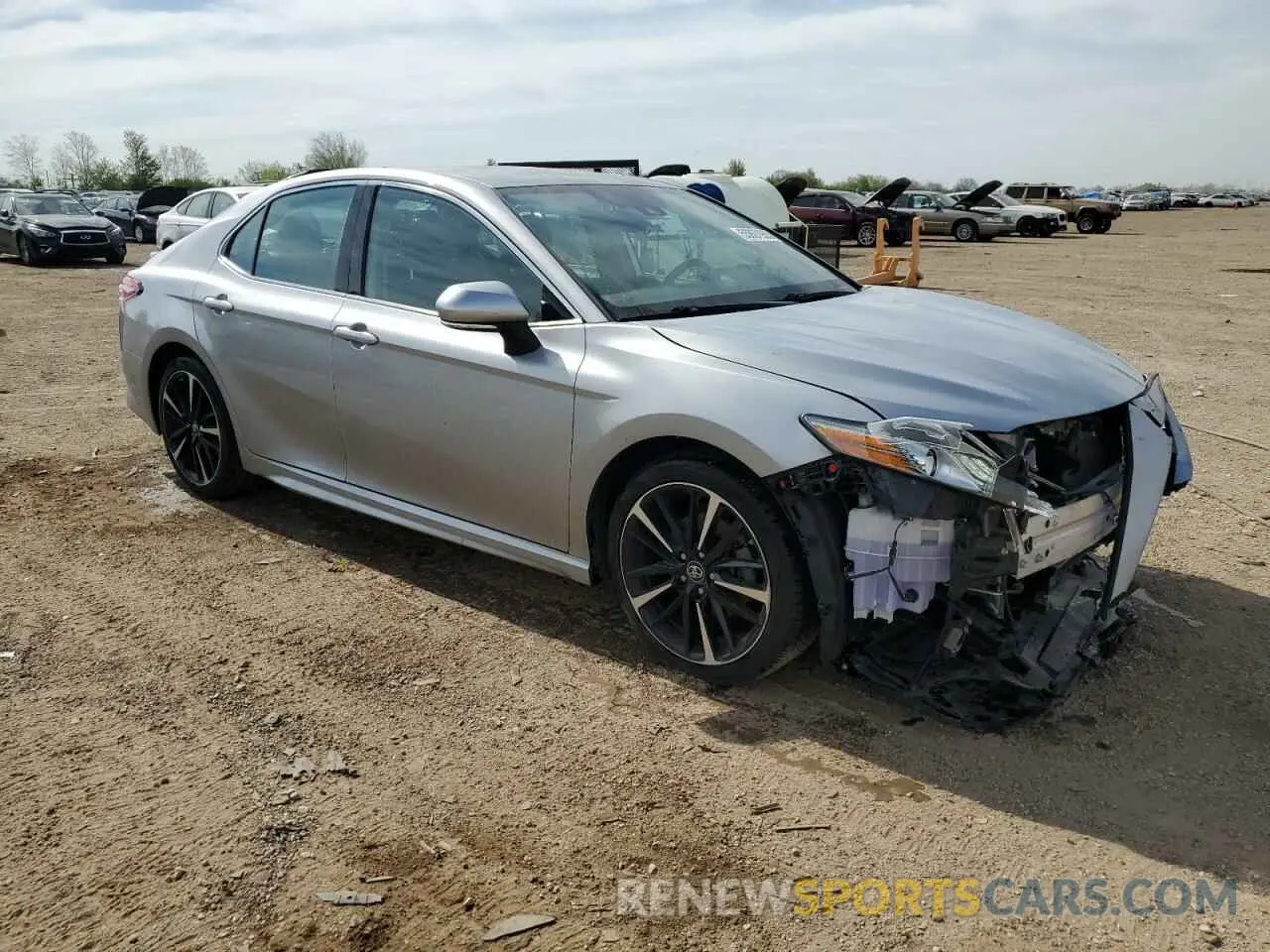 4 Photograph of a damaged car 4T1B61HK6KU299472 TOYOTA CAMRY 2019