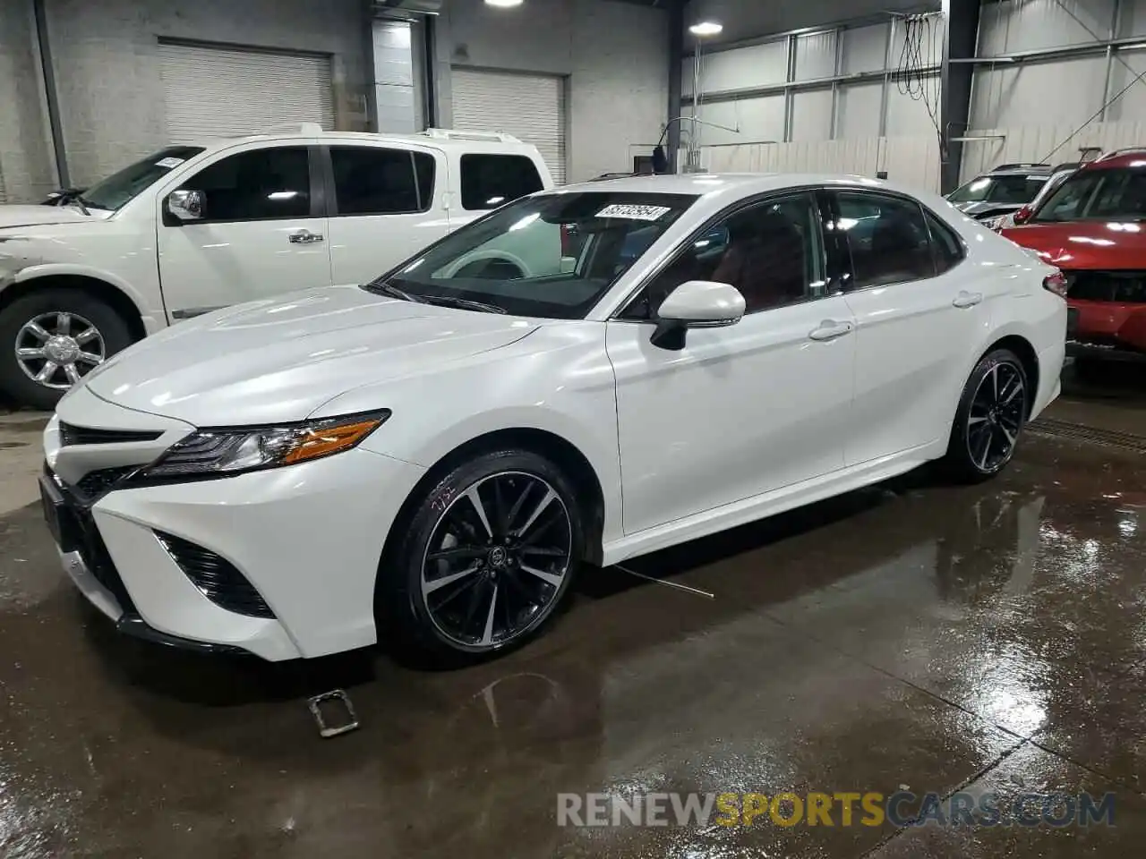 1 Photograph of a damaged car 4T1B61HK6KU299505 TOYOTA CAMRY 2019