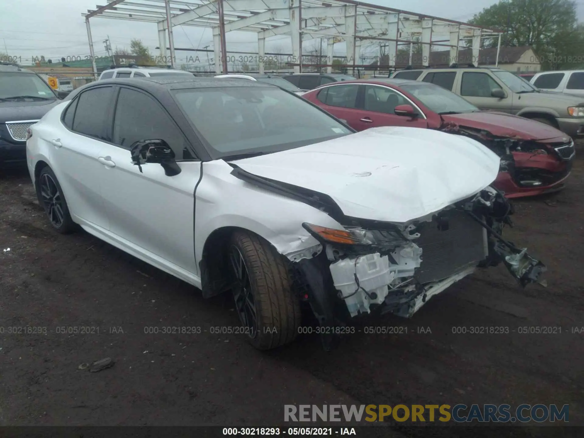 1 Photograph of a damaged car 4T1B61HK6KU299763 TOYOTA CAMRY 2019