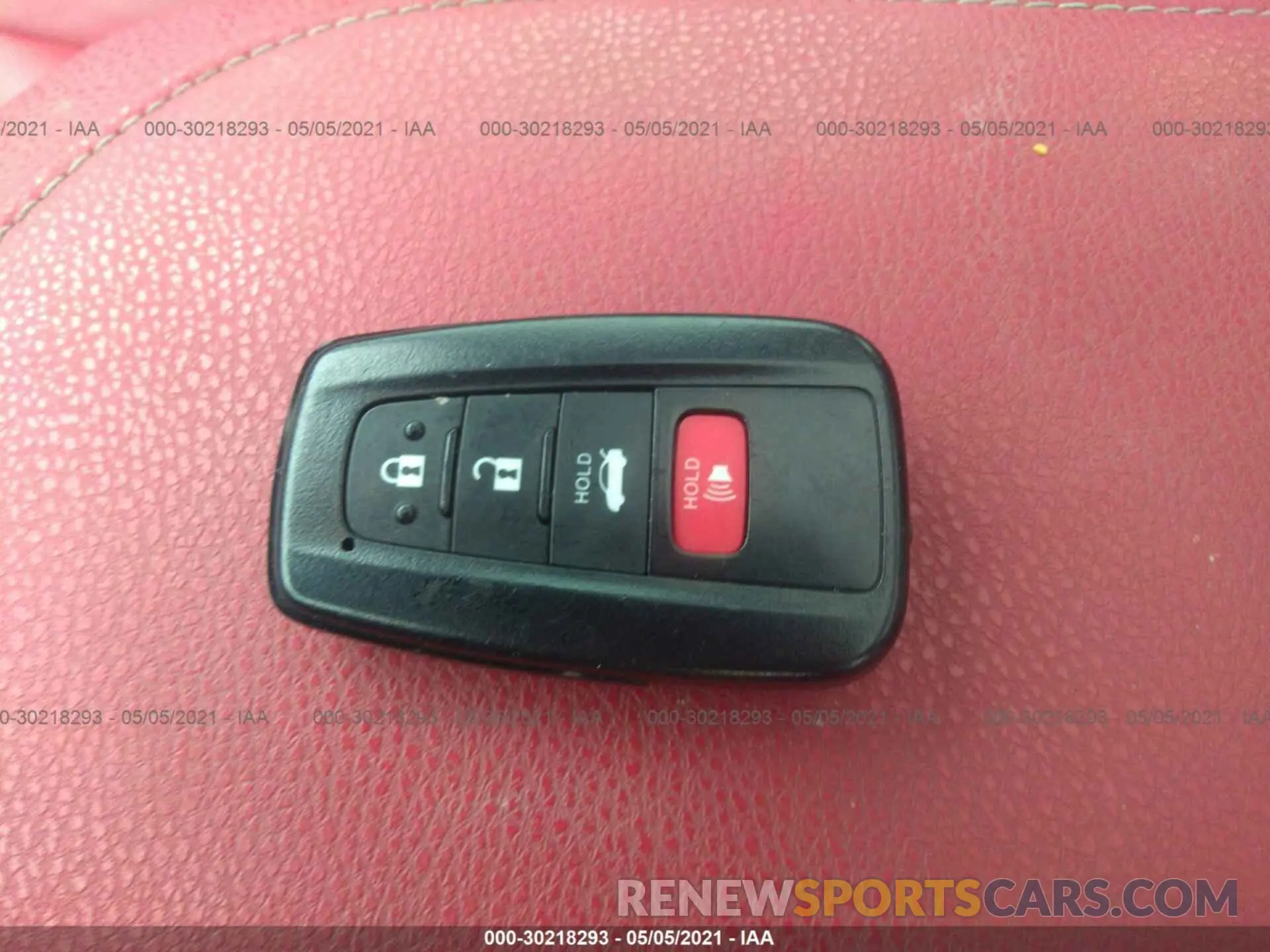 11 Photograph of a damaged car 4T1B61HK6KU299763 TOYOTA CAMRY 2019