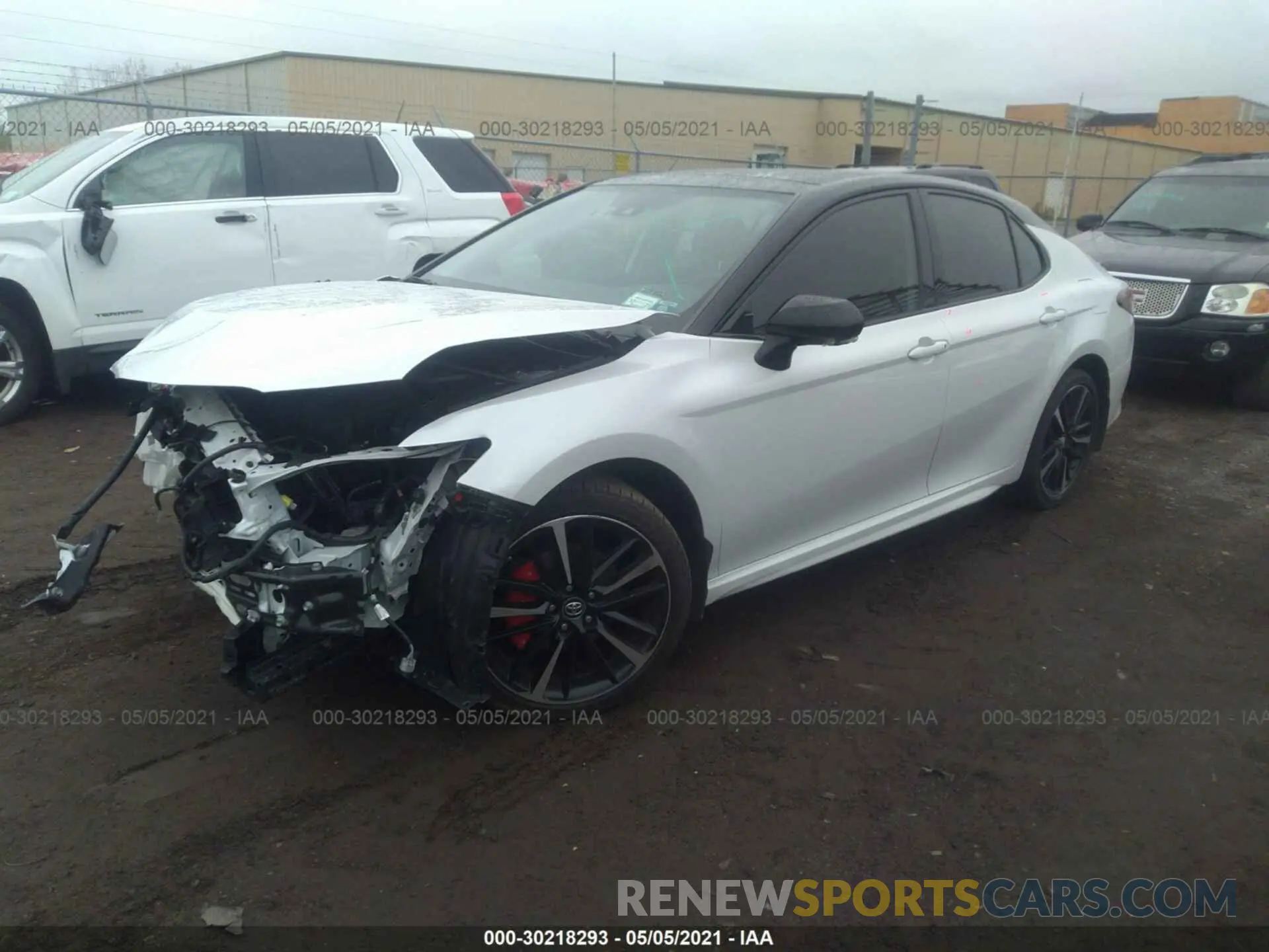 2 Photograph of a damaged car 4T1B61HK6KU299763 TOYOTA CAMRY 2019