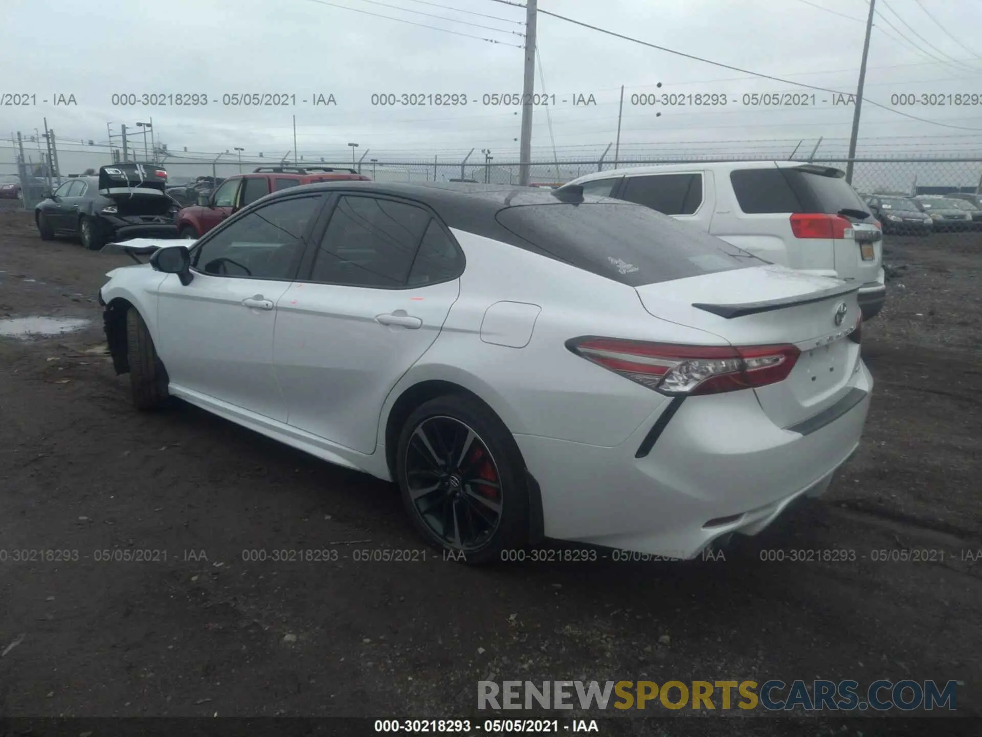 3 Photograph of a damaged car 4T1B61HK6KU299763 TOYOTA CAMRY 2019