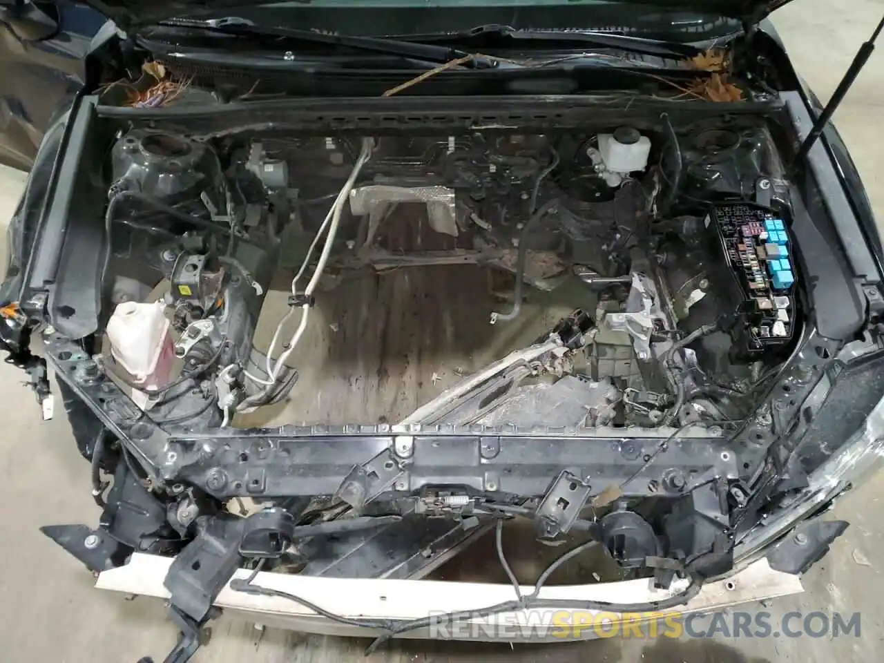 11 Photograph of a damaged car 4T1B61HK6KU696857 TOYOTA CAMRY 2019