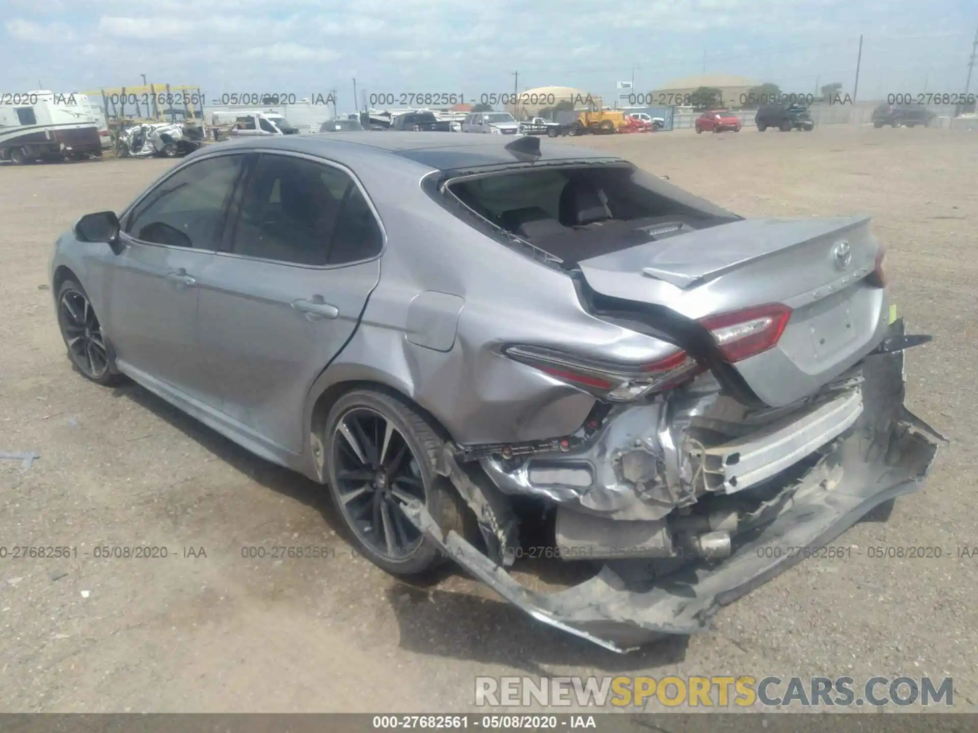 3 Photograph of a damaged car 4T1B61HK6KU699208 TOYOTA CAMRY 2019