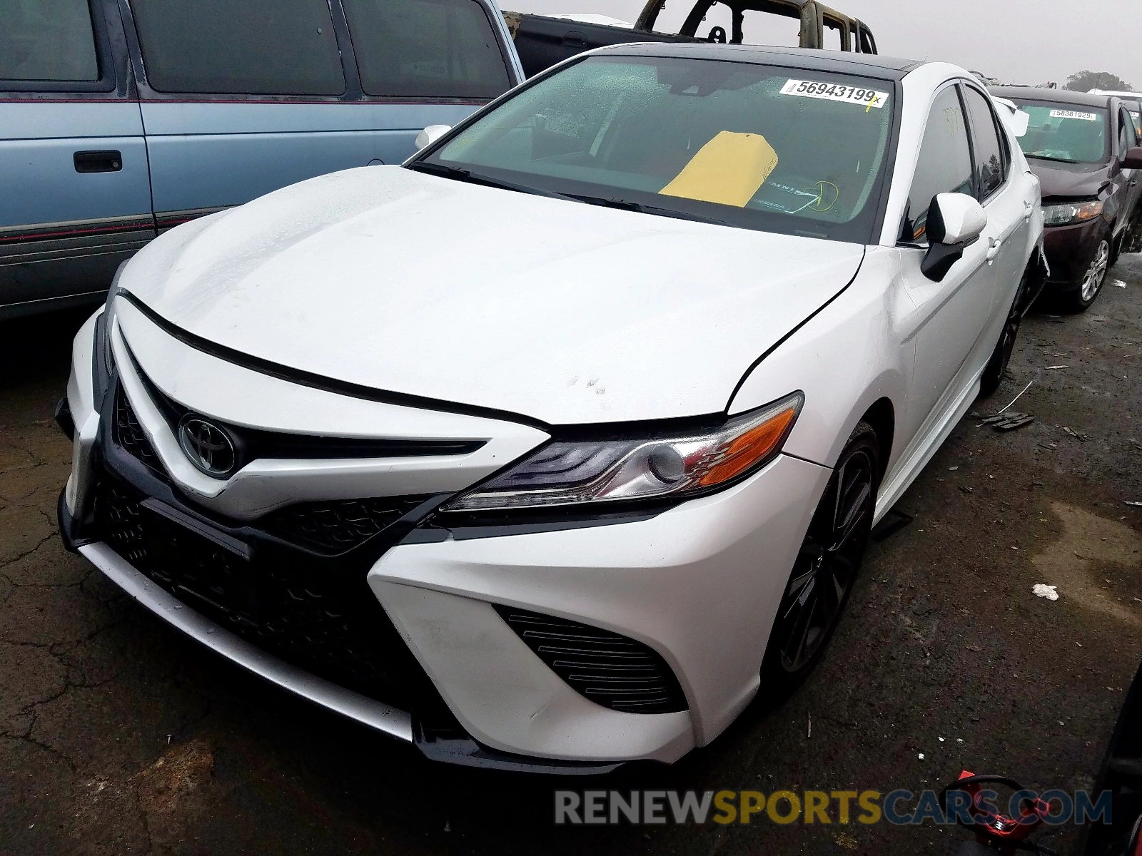 2 Photograph of a damaged car 4T1B61HK6KU721370 TOYOTA CAMRY 2019