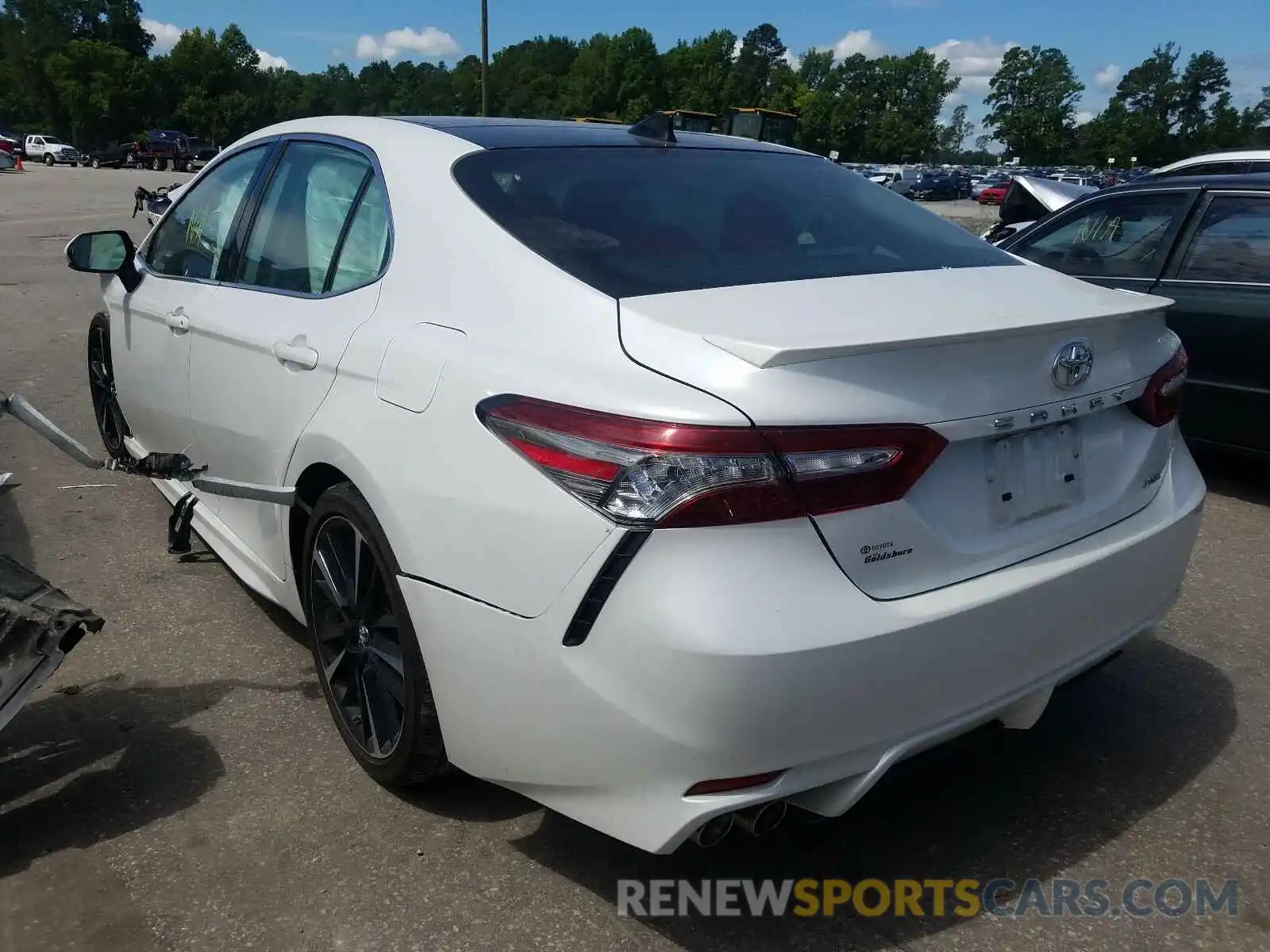 3 Photograph of a damaged car 4T1B61HK6KU727086 TOYOTA CAMRY 2019