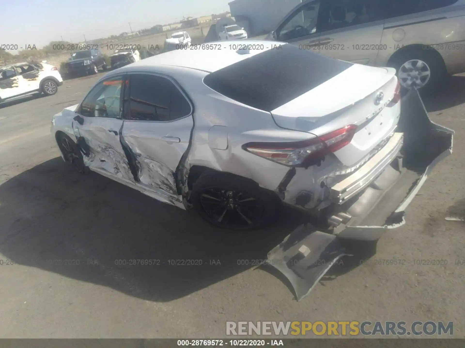 3 Photograph of a damaged car 4T1B61HK6KU738864 TOYOTA CAMRY 2019