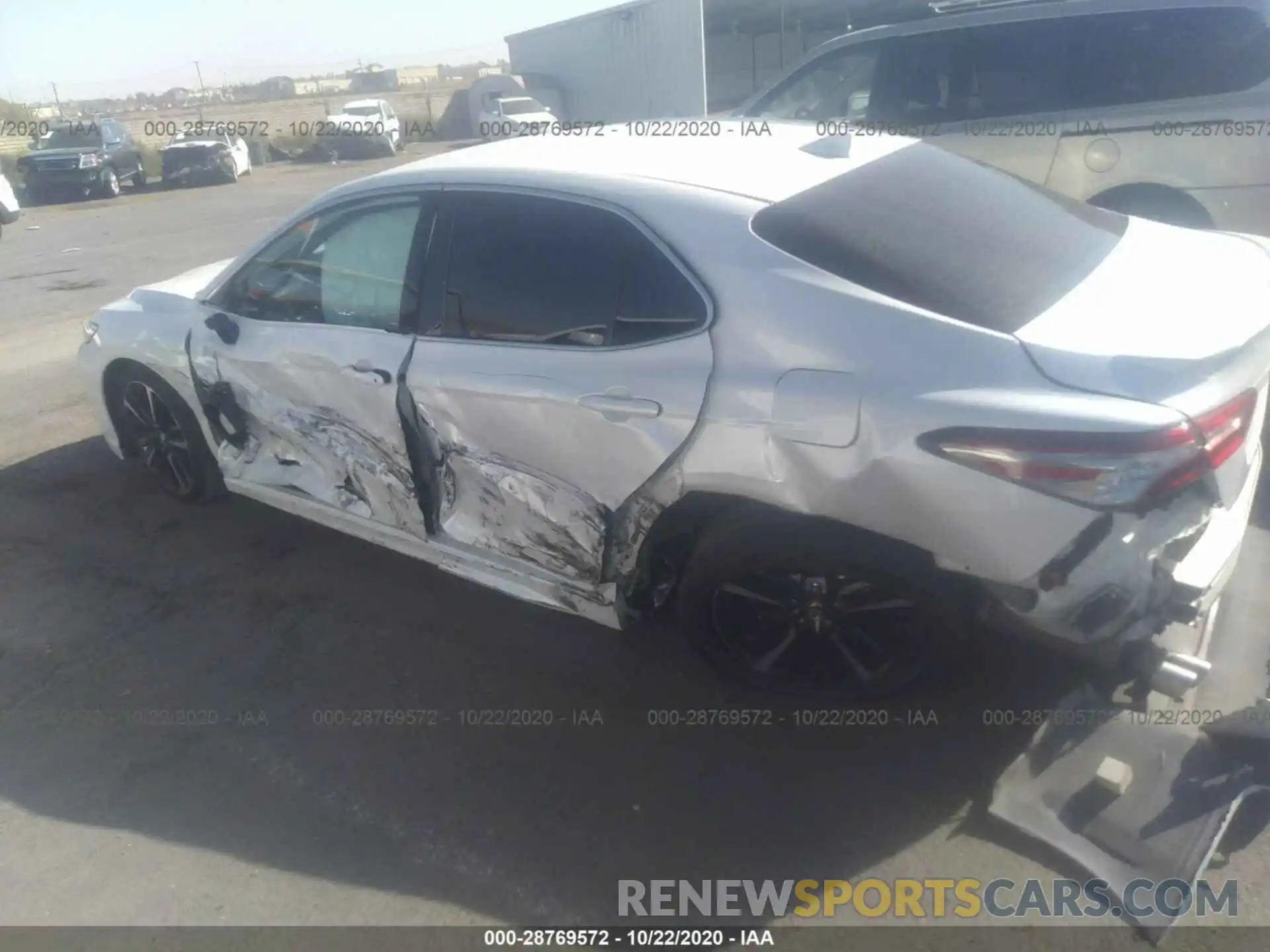 6 Photograph of a damaged car 4T1B61HK6KU738864 TOYOTA CAMRY 2019