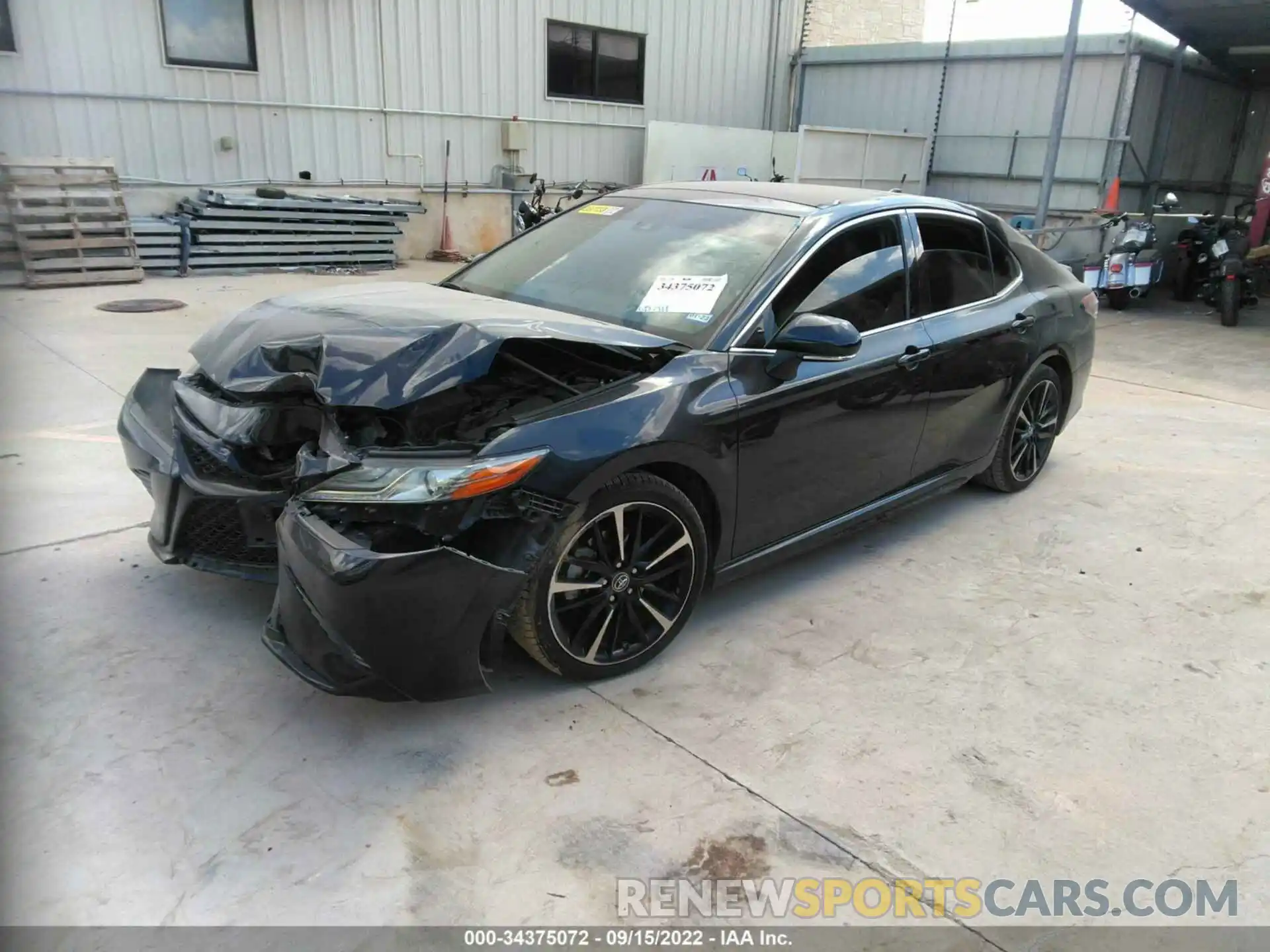 2 Photograph of a damaged car 4T1B61HK6KU740405 TOYOTA CAMRY 2019