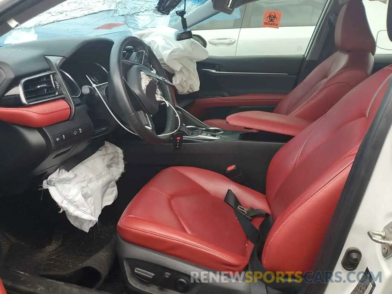 7 Photograph of a damaged car 4T1B61HK6KU741599 TOYOTA CAMRY 2019