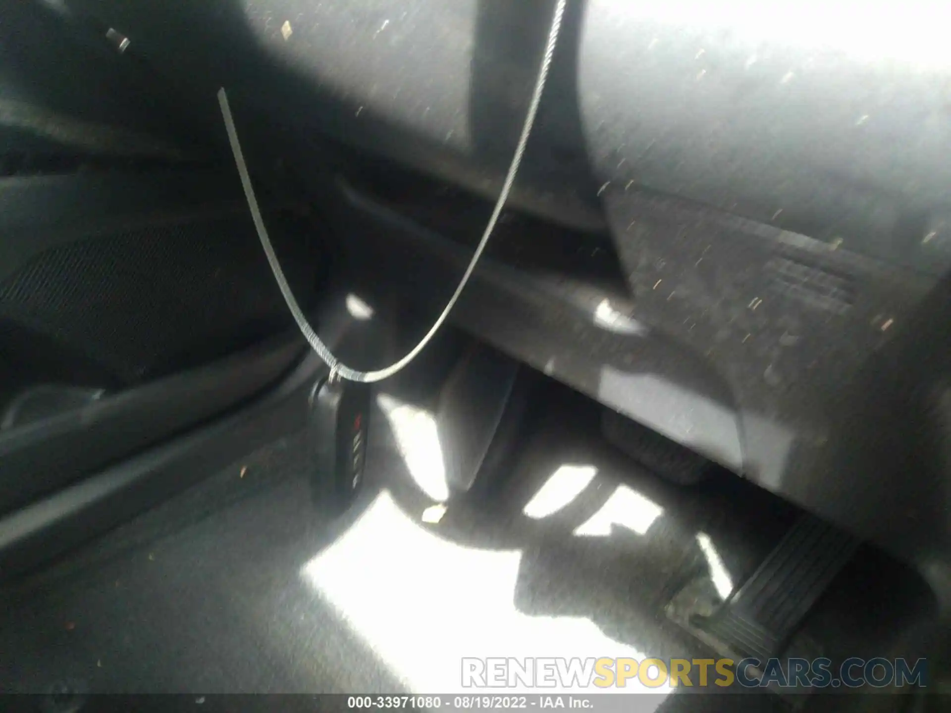 11 Photograph of a damaged car 4T1B61HK6KU743661 TOYOTA CAMRY 2019