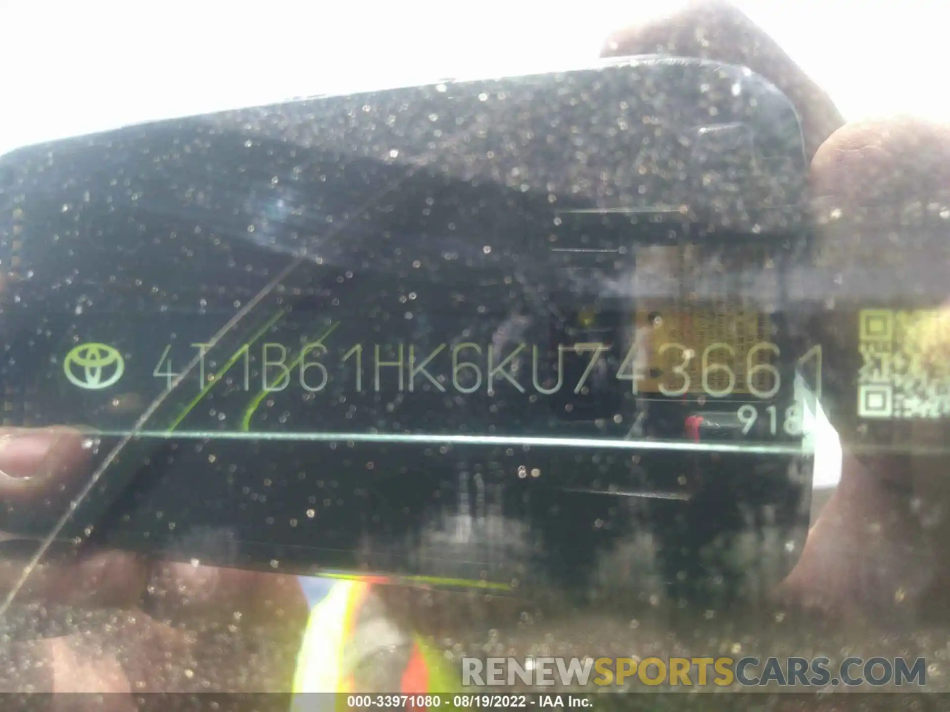 9 Photograph of a damaged car 4T1B61HK6KU743661 TOYOTA CAMRY 2019