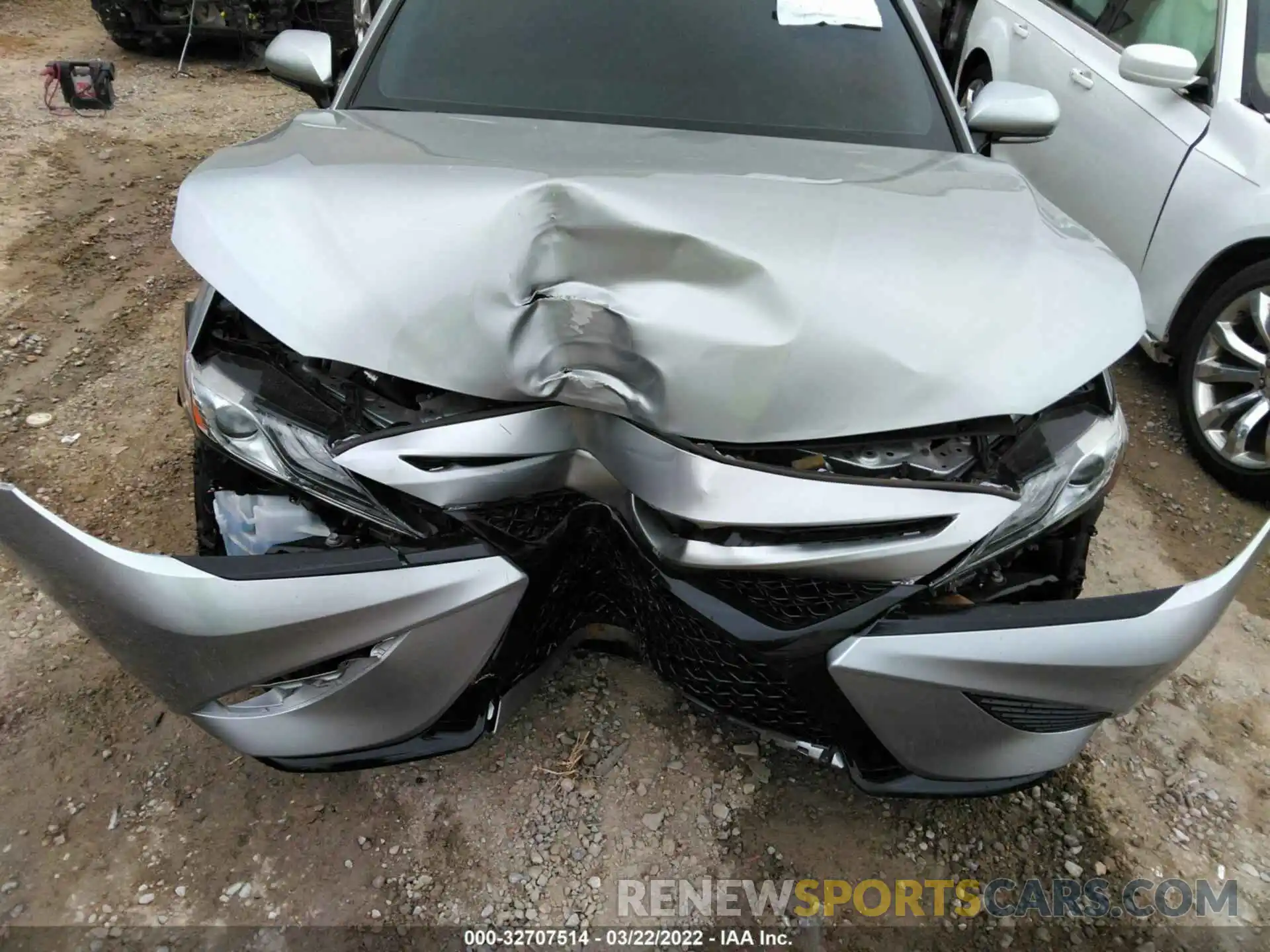 6 Photograph of a damaged car 4T1B61HK6KU753705 TOYOTA CAMRY 2019