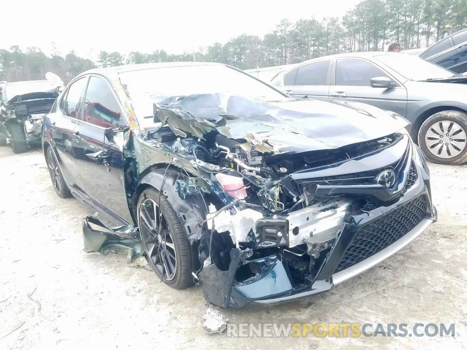 1 Photograph of a damaged car 4T1B61HK6KU759441 TOYOTA CAMRY 2019