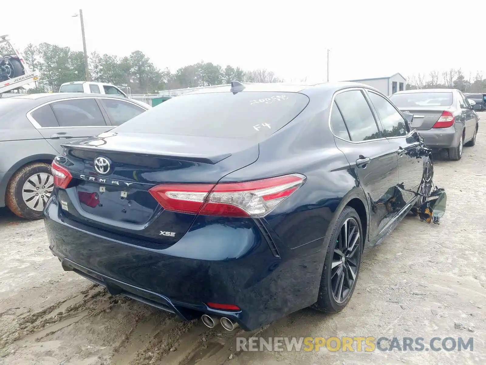 4 Photograph of a damaged car 4T1B61HK6KU759441 TOYOTA CAMRY 2019