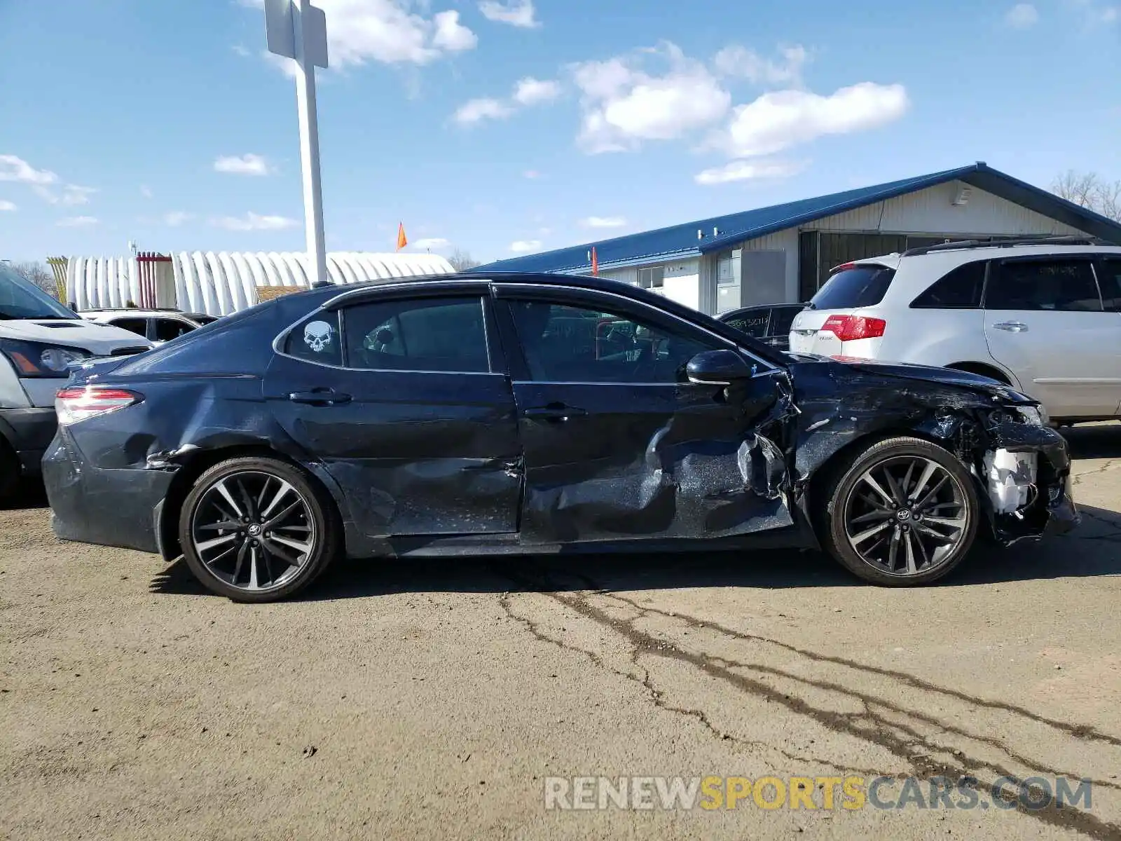 9 Photograph of a damaged car 4T1B61HK6KU824899 TOYOTA CAMRY 2019