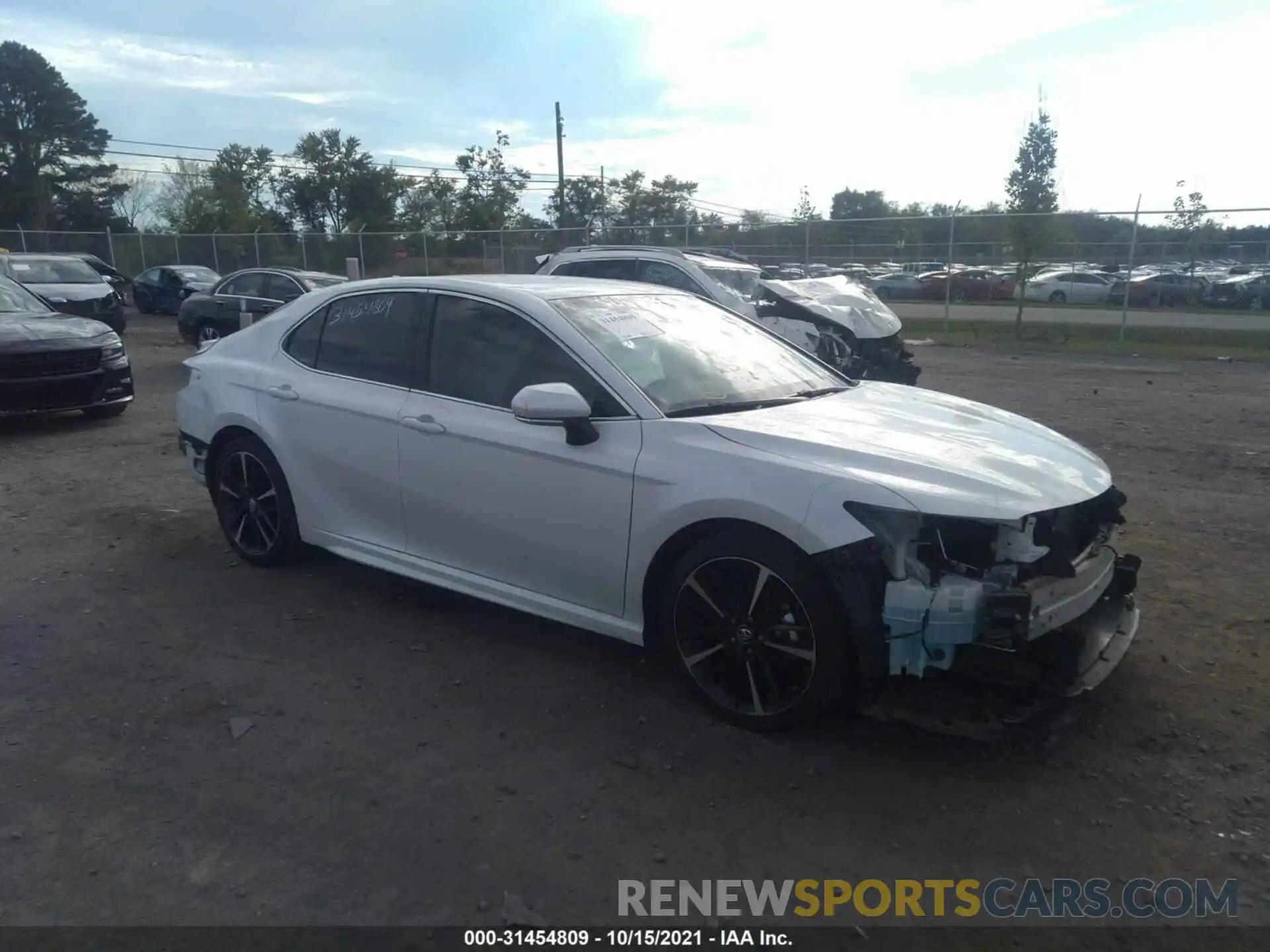 1 Photograph of a damaged car 4T1B61HK6KU843629 TOYOTA CAMRY 2019