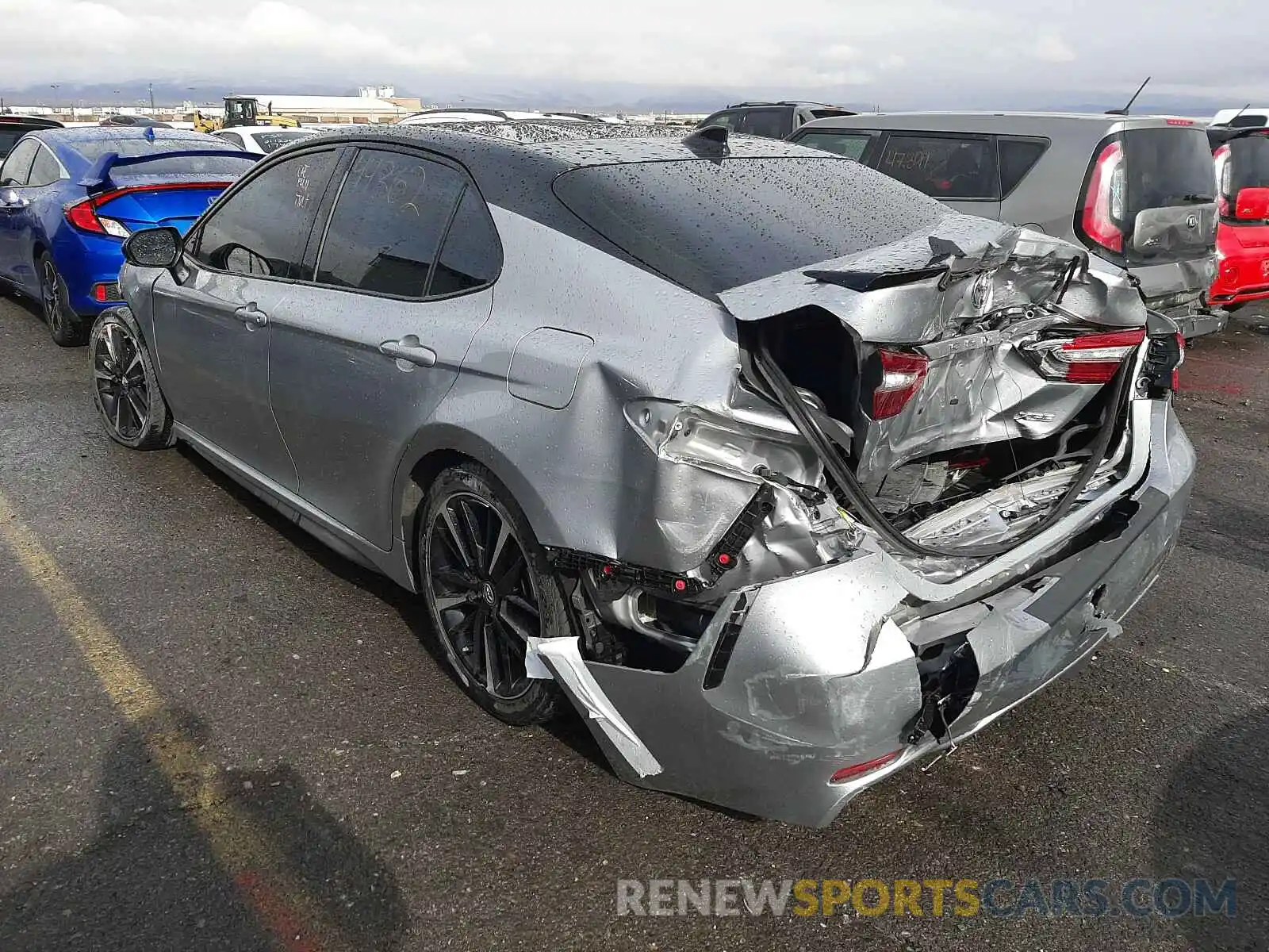 3 Photograph of a damaged car 4T1B61HK7KU173914 TOYOTA CAMRY 2019