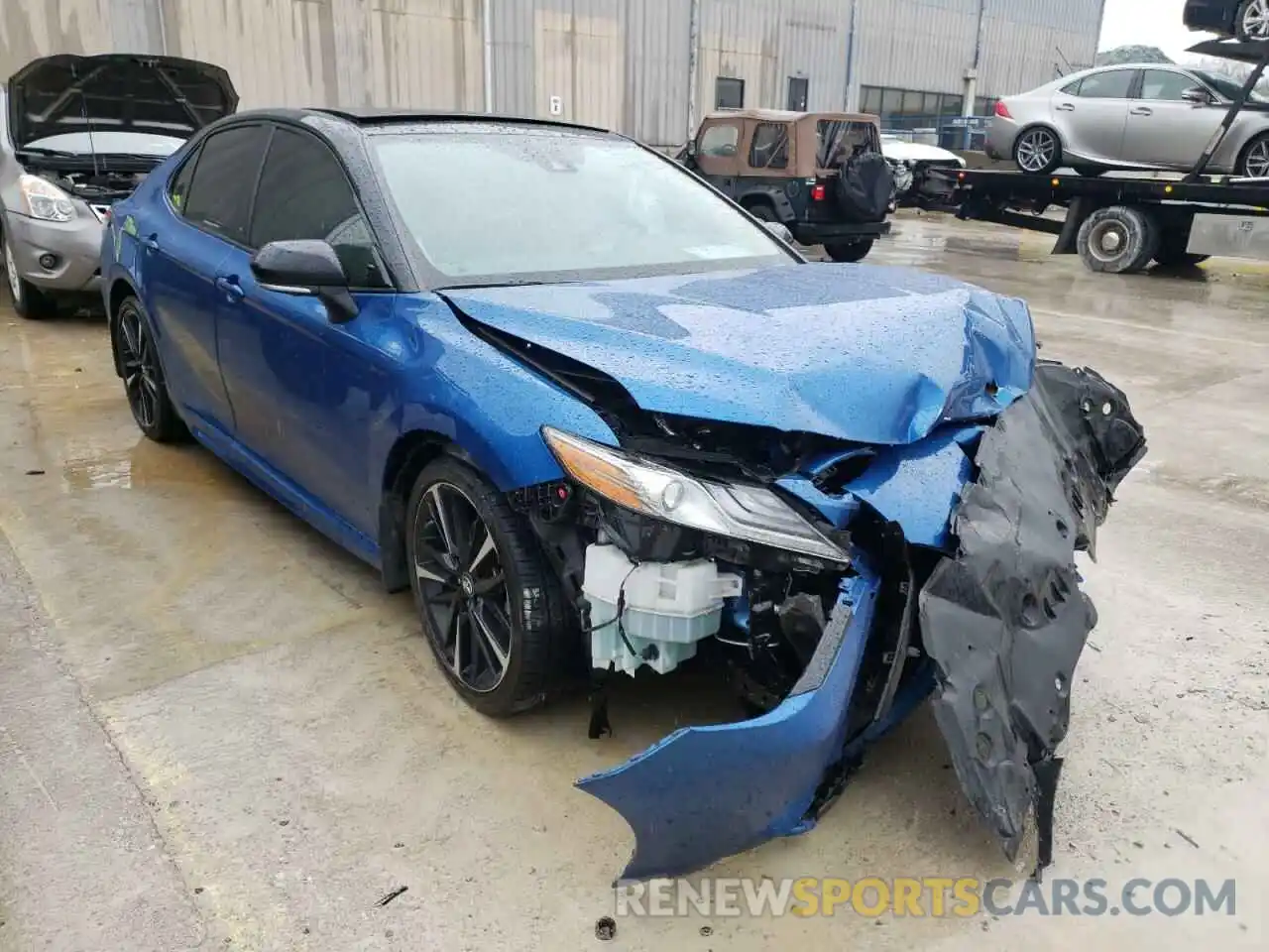 1 Photograph of a damaged car 4T1B61HK7KU175338 TOYOTA CAMRY 2019