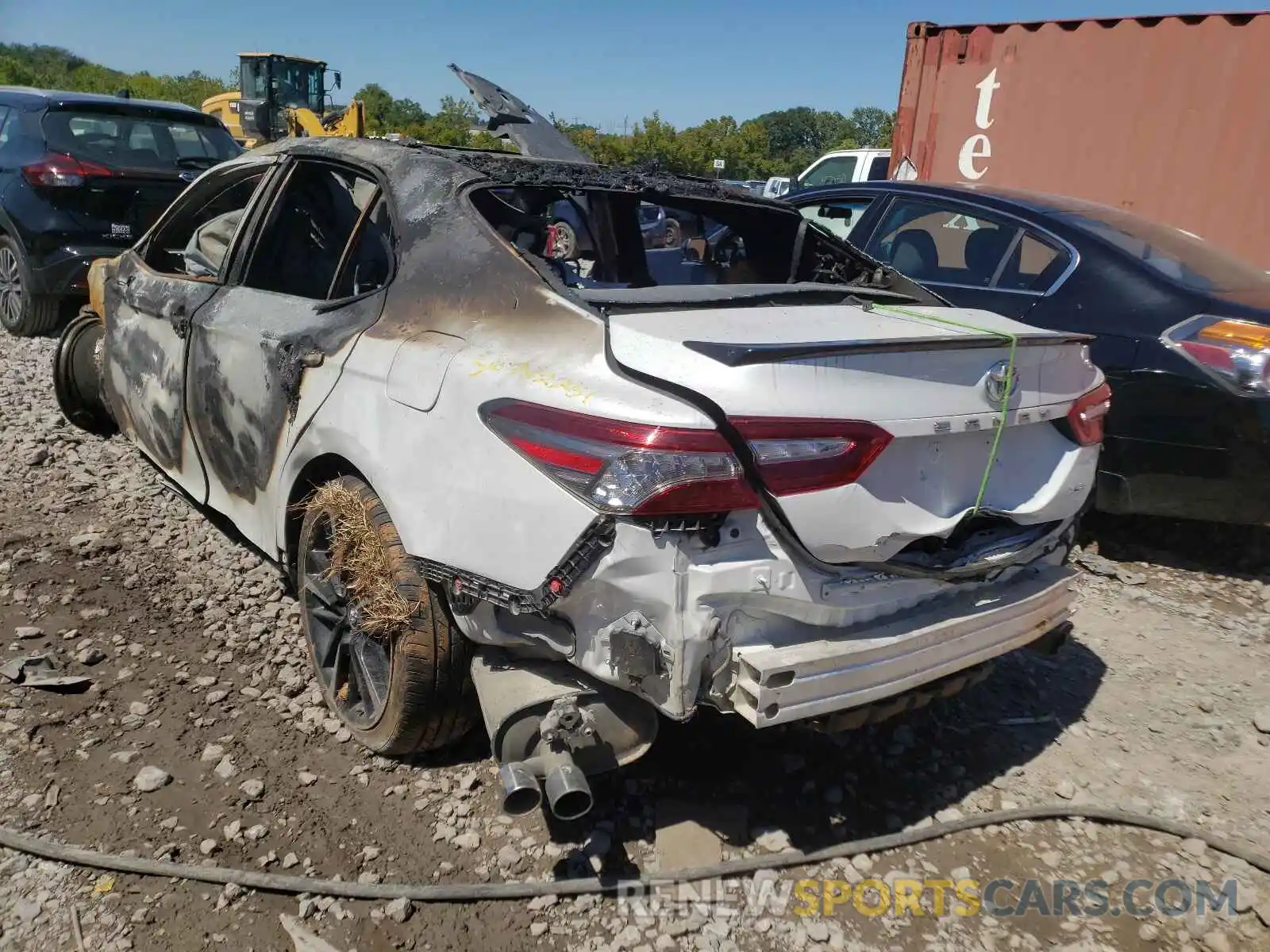 3 Photograph of a damaged car 4T1B61HK7KU182354 TOYOTA CAMRY 2019