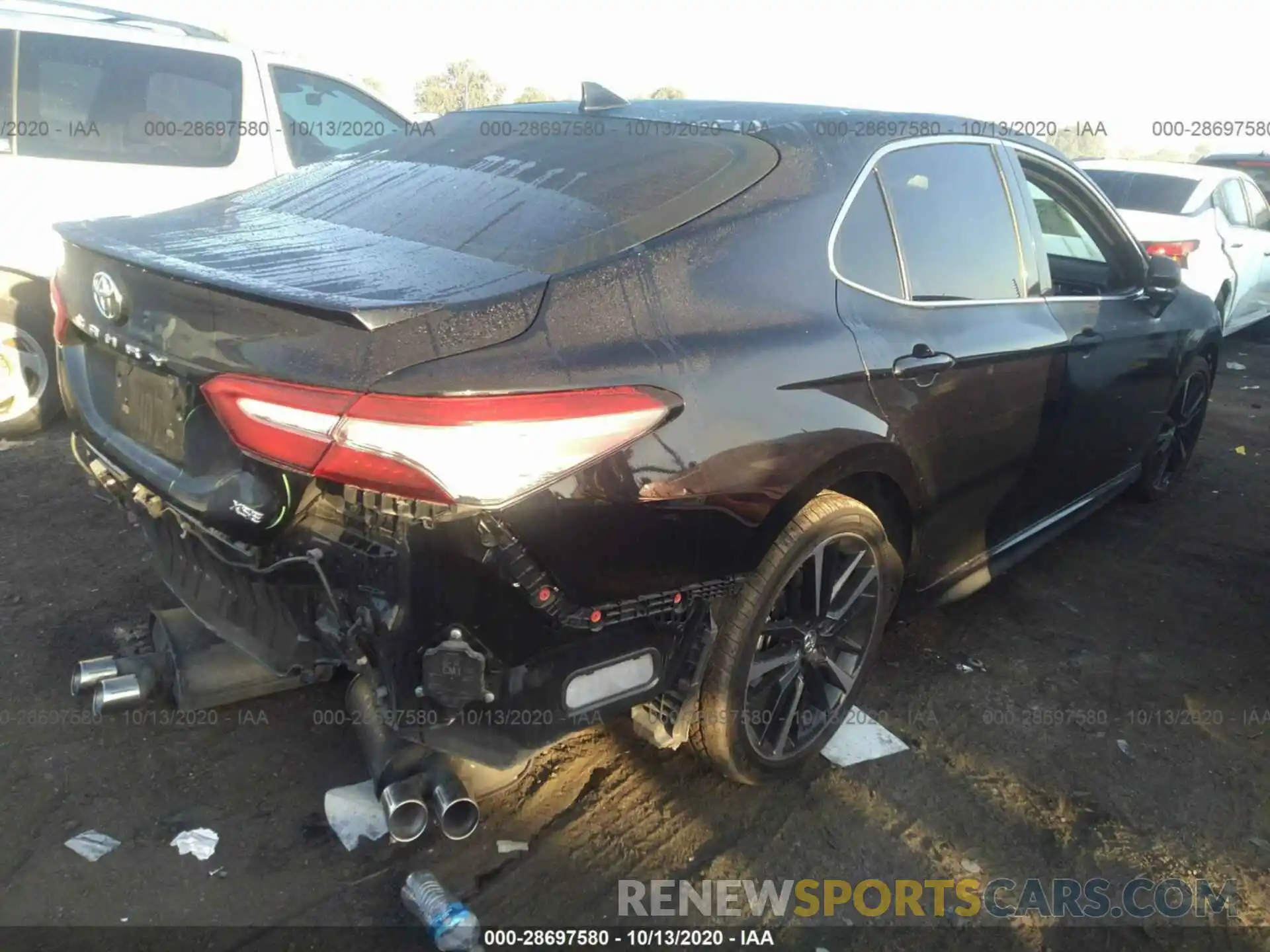 4 Photograph of a damaged car 4T1B61HK7KU190809 TOYOTA CAMRY 2019