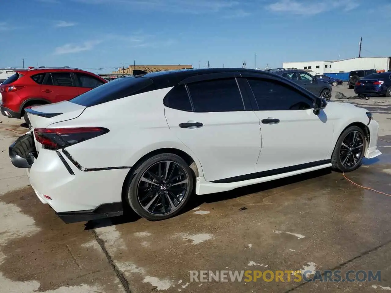 3 Photograph of a damaged car 4T1B61HK7KU200691 TOYOTA CAMRY 2019