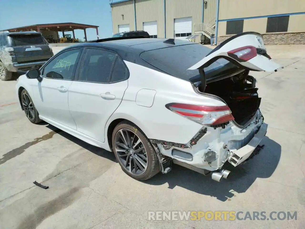 3 Photograph of a damaged car 4T1B61HK7KU203638 TOYOTA CAMRY 2019