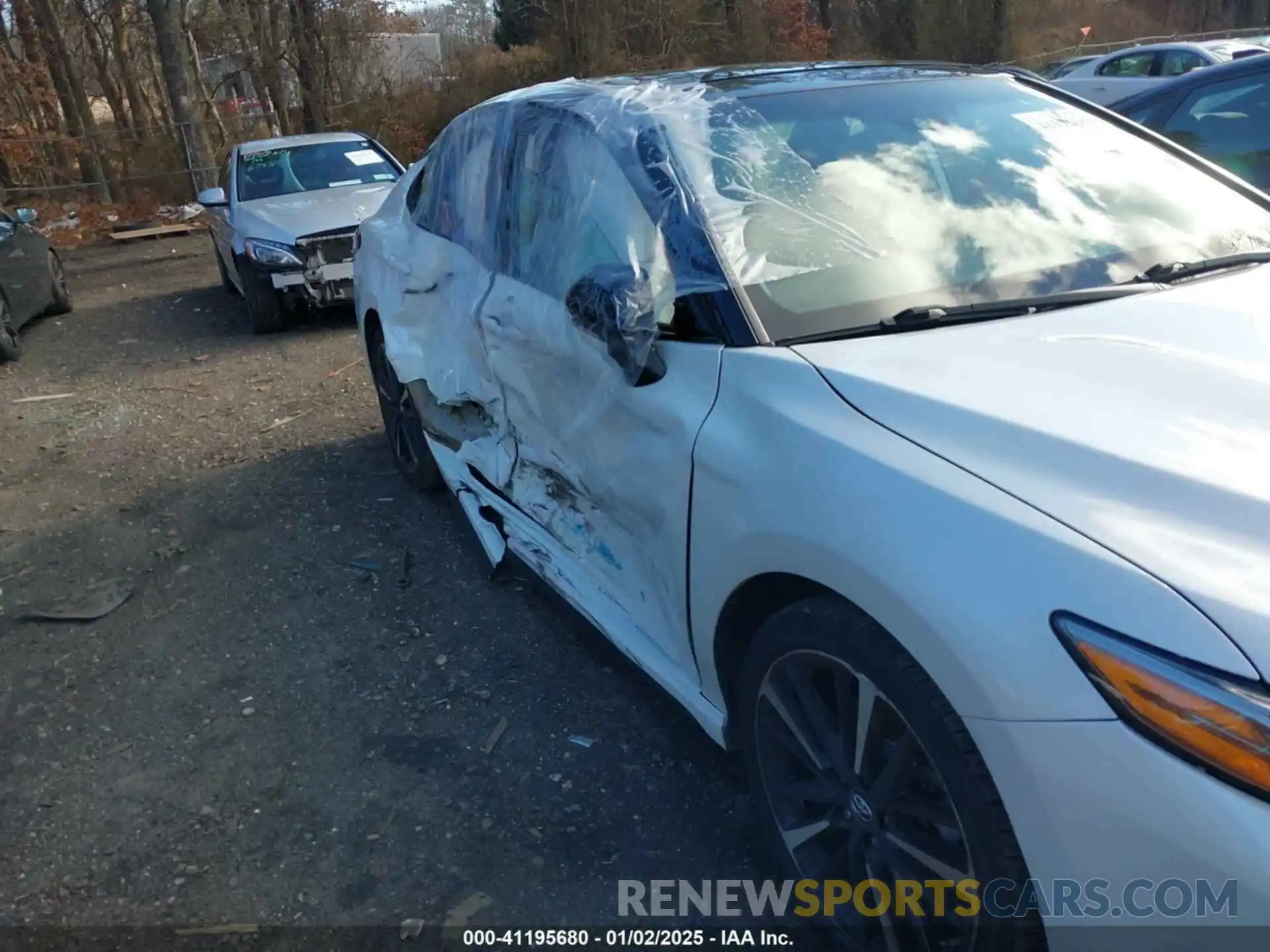 6 Photograph of a damaged car 4T1B61HK7KU205566 TOYOTA CAMRY 2019