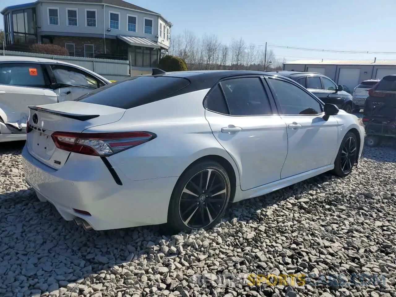3 Photograph of a damaged car 4T1B61HK7KU225168 TOYOTA CAMRY 2019