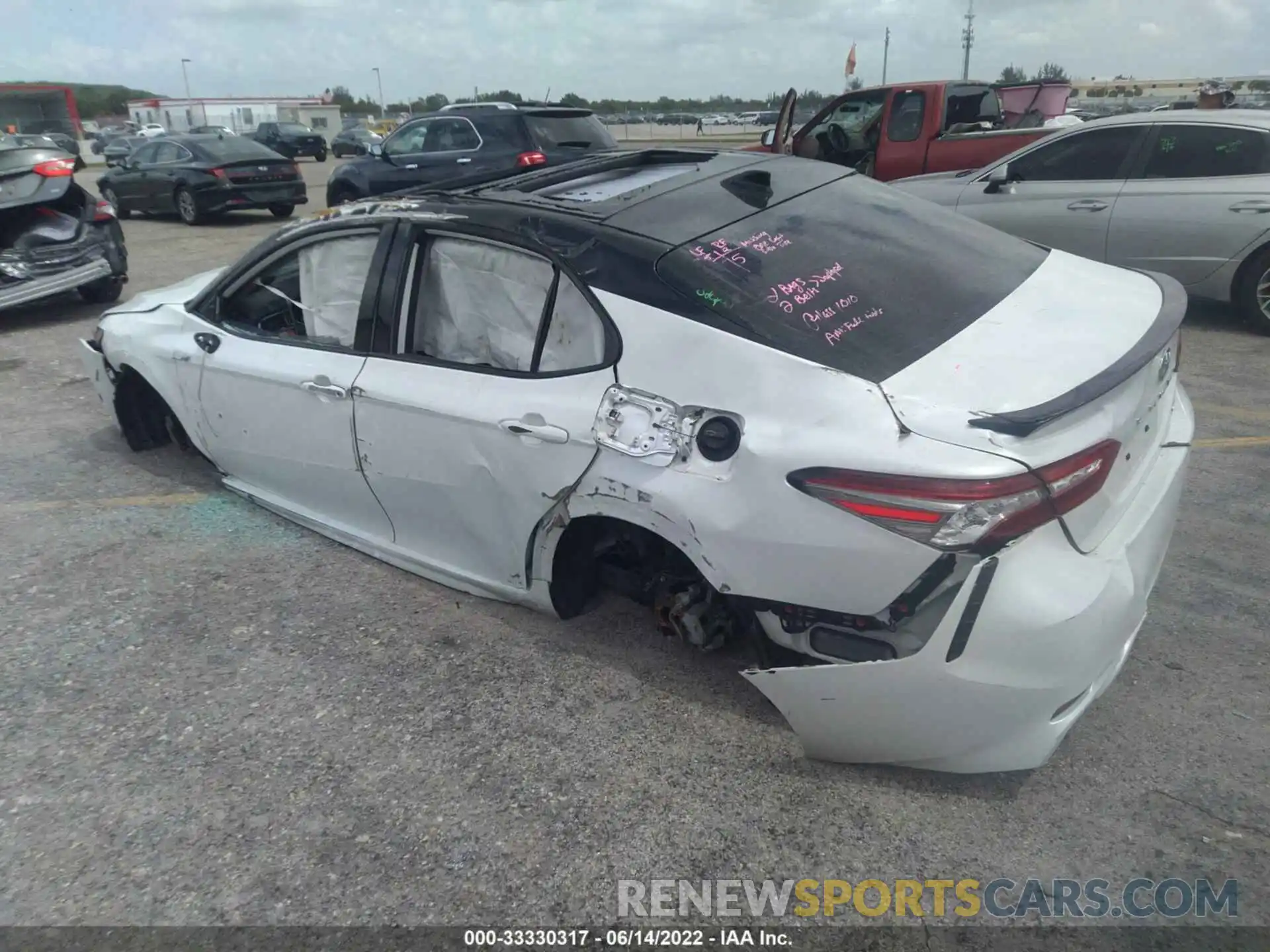 3 Photograph of a damaged car 4T1B61HK7KU236445 TOYOTA CAMRY 2019