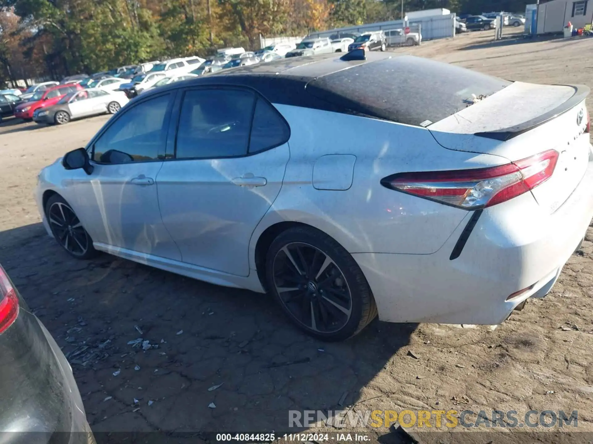 14 Photograph of a damaged car 4T1B61HK7KU239796 TOYOTA CAMRY 2019