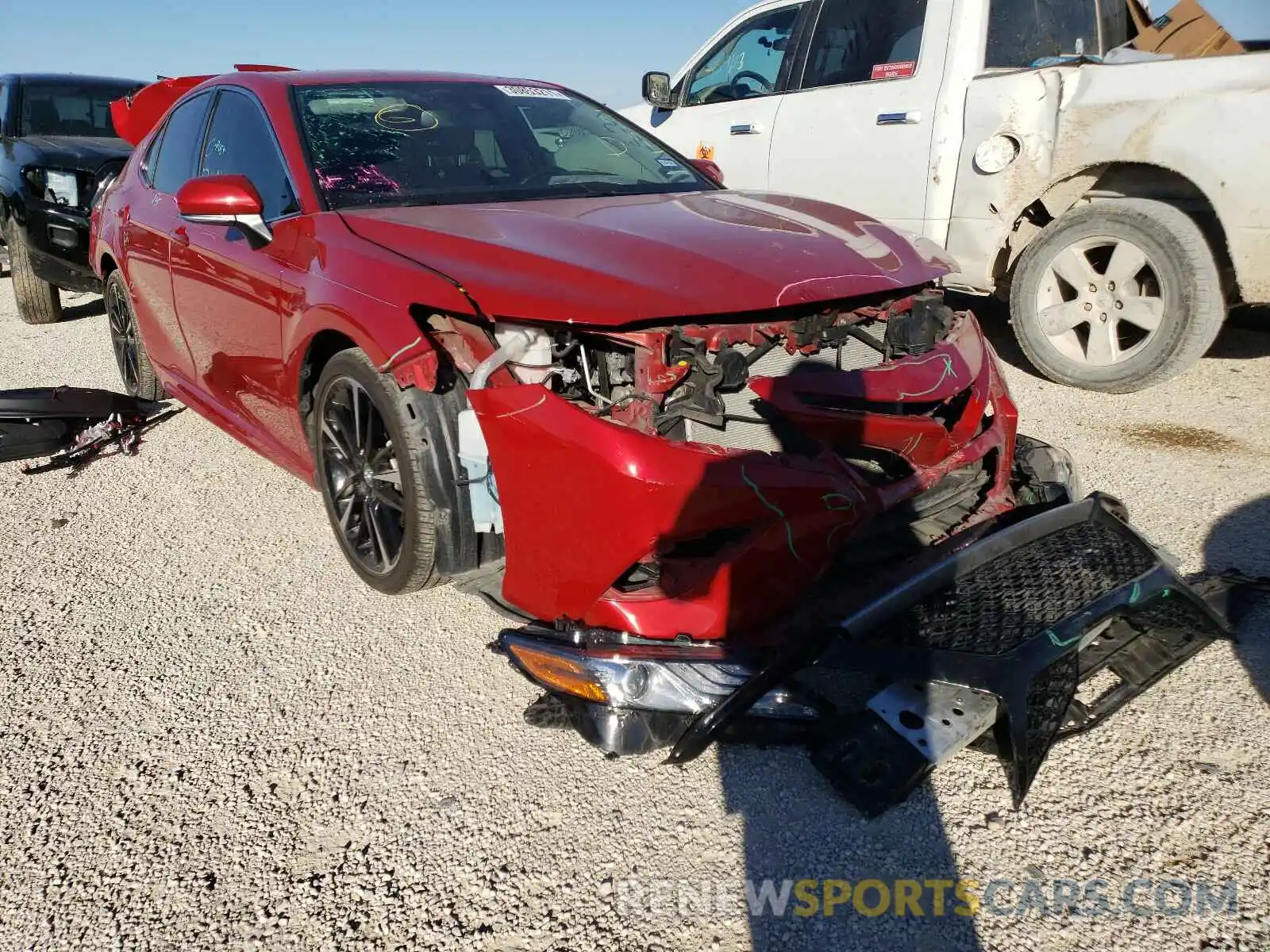 1 Photograph of a damaged car 4T1B61HK7KU255447 TOYOTA CAMRY 2019