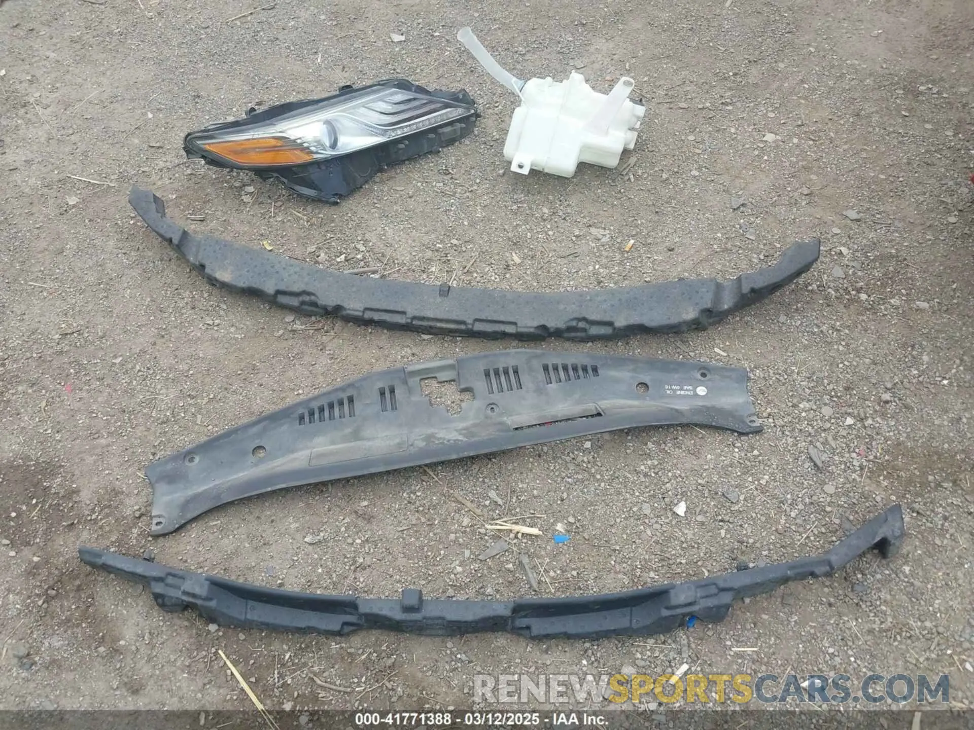 12 Photograph of a damaged car 4T1B61HK7KU259014 TOYOTA CAMRY 2019