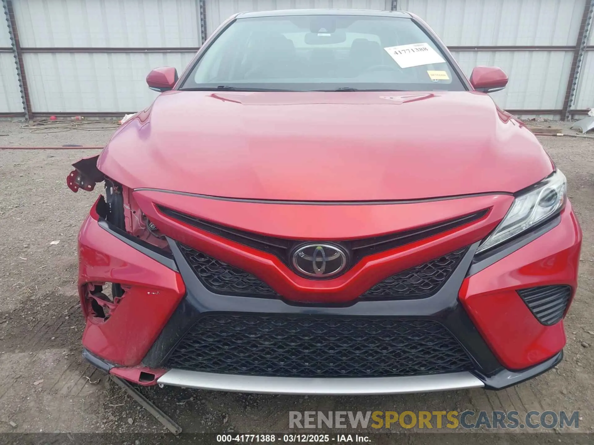 13 Photograph of a damaged car 4T1B61HK7KU259014 TOYOTA CAMRY 2019