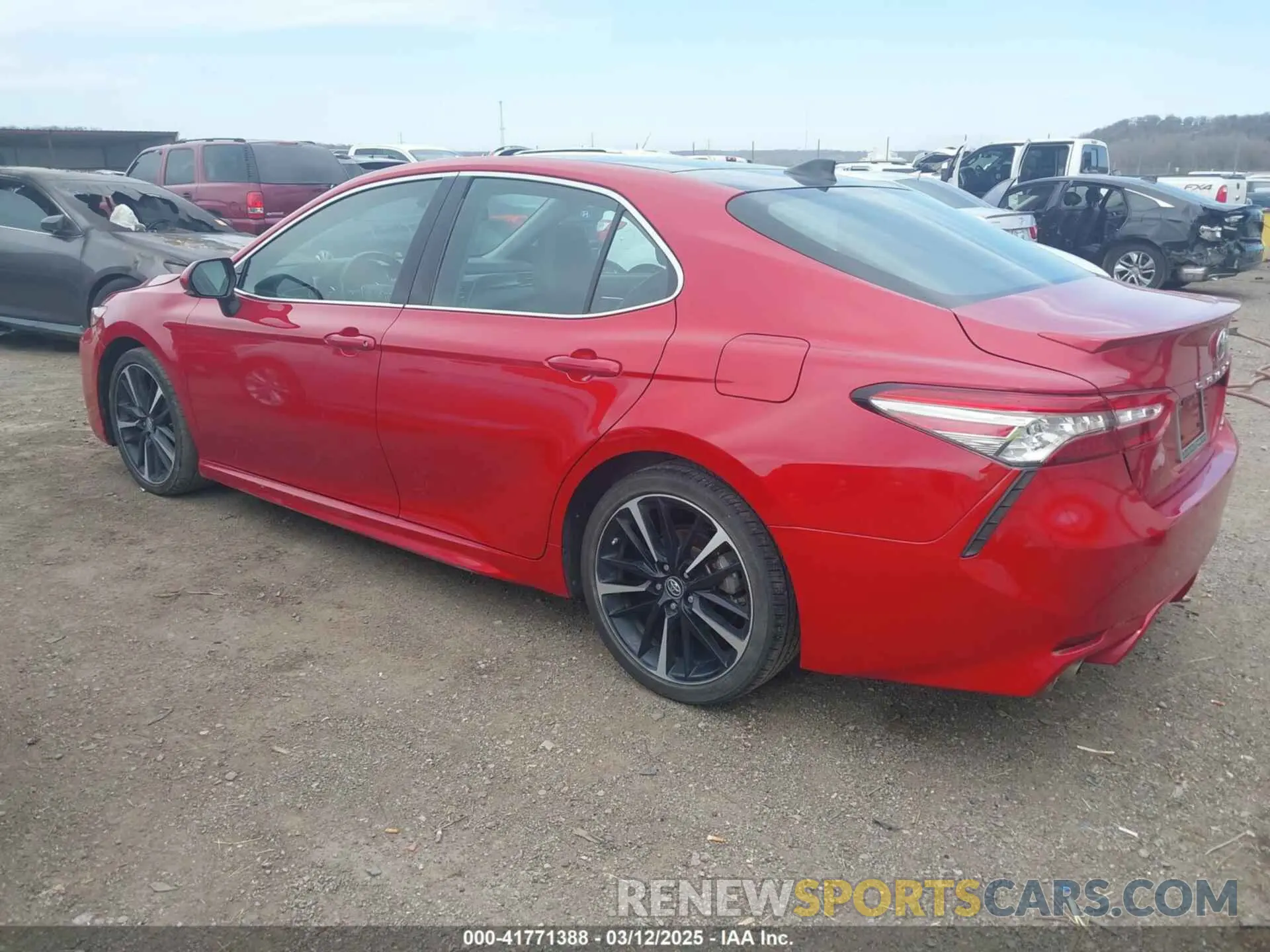 3 Photograph of a damaged car 4T1B61HK7KU259014 TOYOTA CAMRY 2019