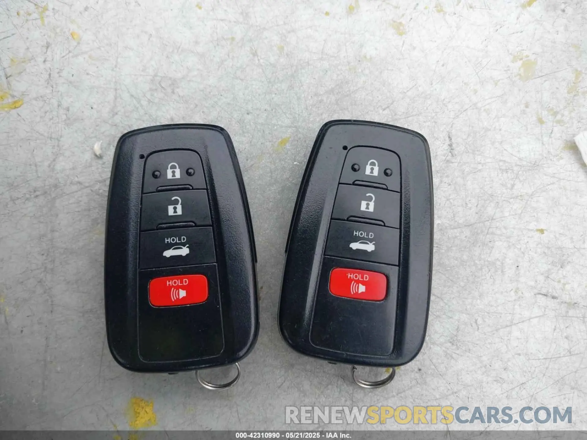 11 Photograph of a damaged car 4T1B61HK7KU276993 TOYOTA CAMRY 2019