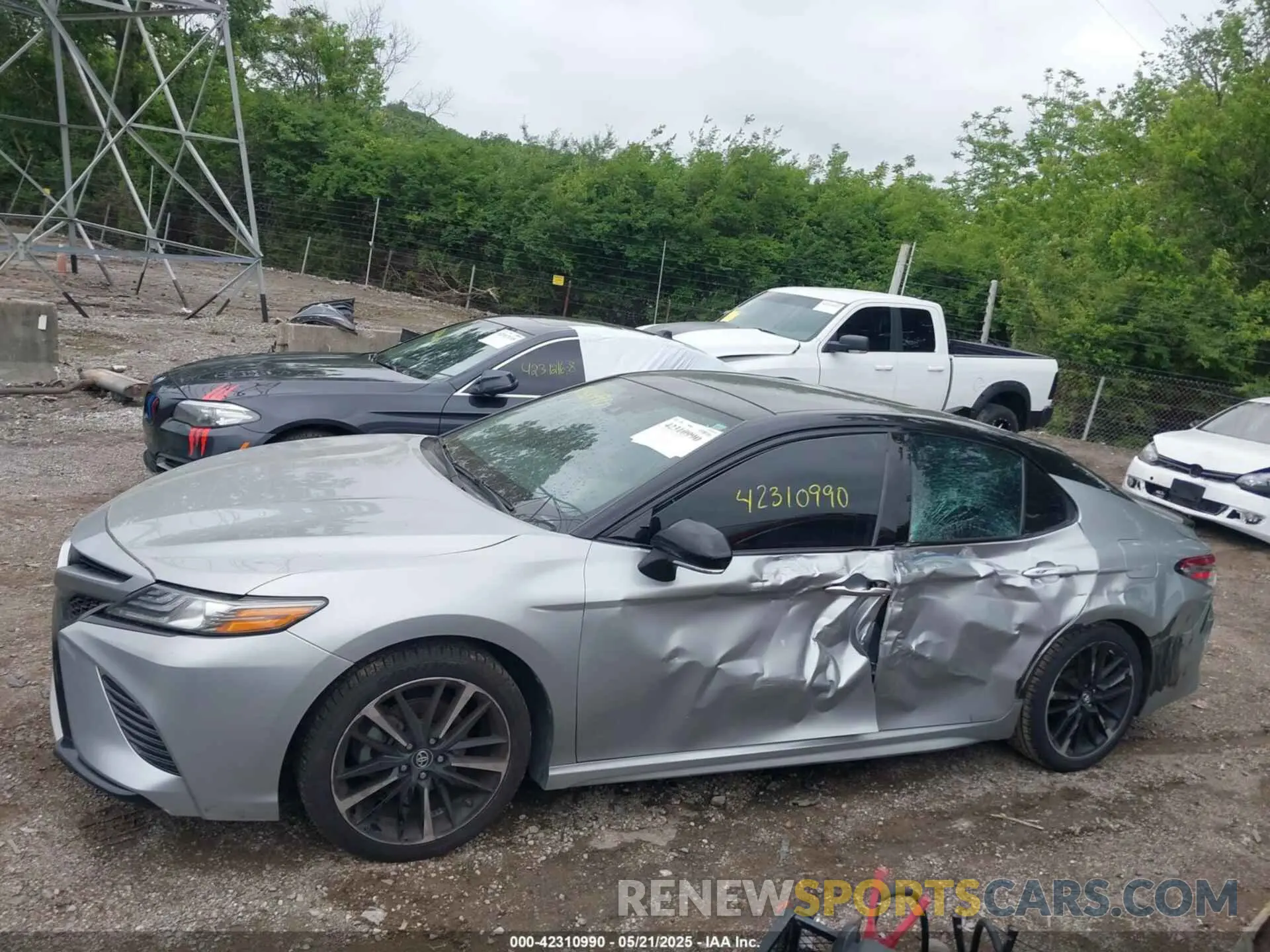 14 Photograph of a damaged car 4T1B61HK7KU276993 TOYOTA CAMRY 2019