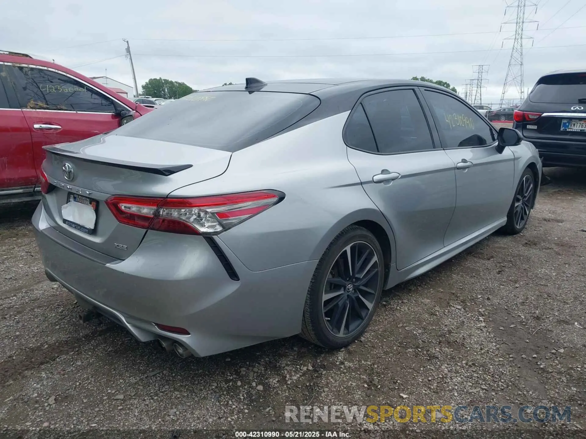 4 Photograph of a damaged car 4T1B61HK7KU276993 TOYOTA CAMRY 2019