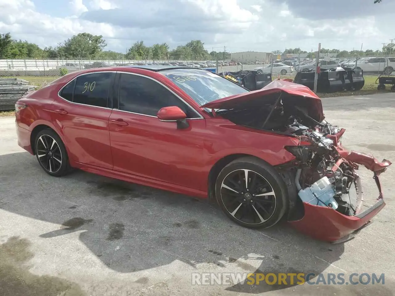 4 Photograph of a damaged car 4T1B61HK7KU284107 TOYOTA CAMRY 2019