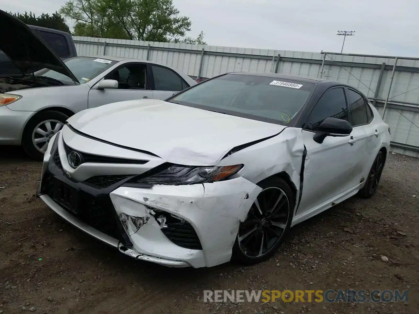 2 Photograph of a damaged car 4T1B61HK7KU290117 TOYOTA CAMRY 2019