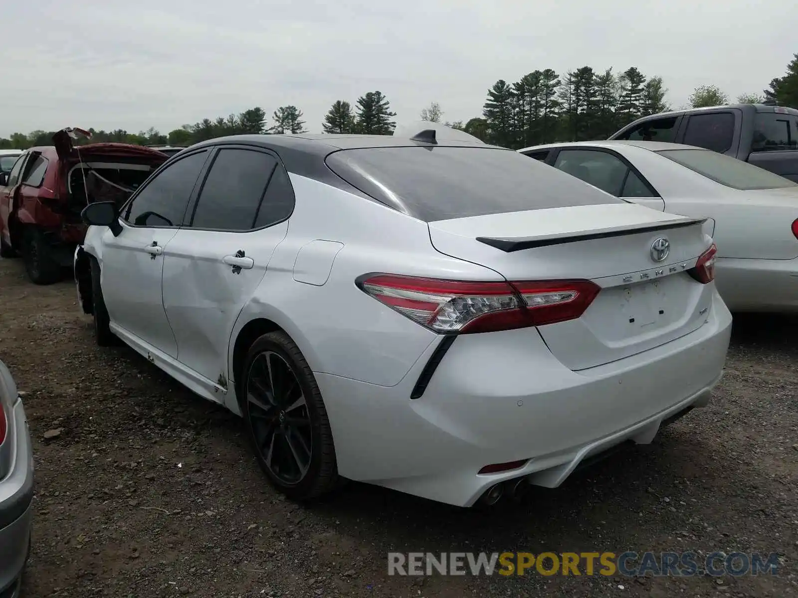 3 Photograph of a damaged car 4T1B61HK7KU290117 TOYOTA CAMRY 2019