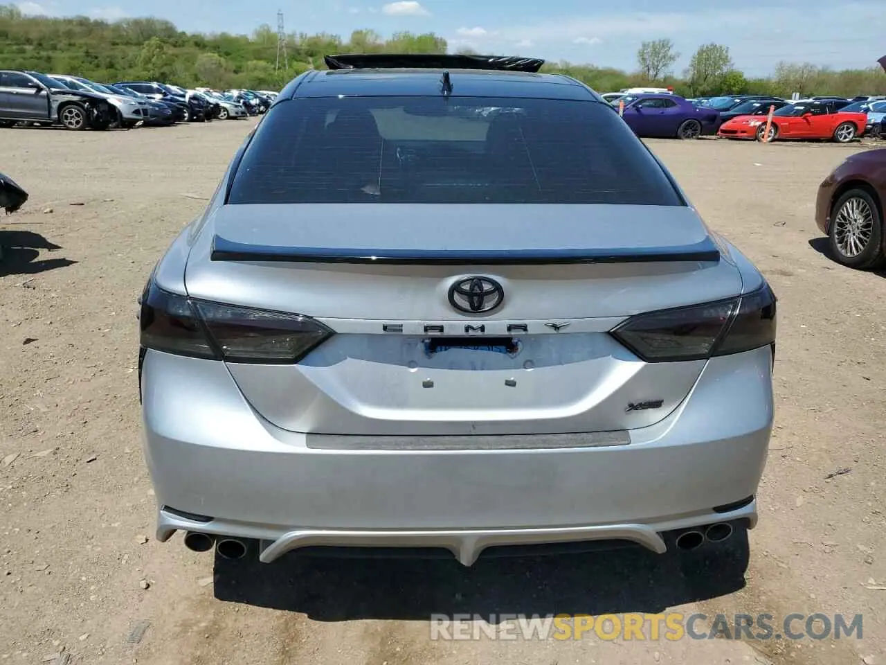 6 Photograph of a damaged car 4T1B61HK7KU293647 TOYOTA CAMRY 2019