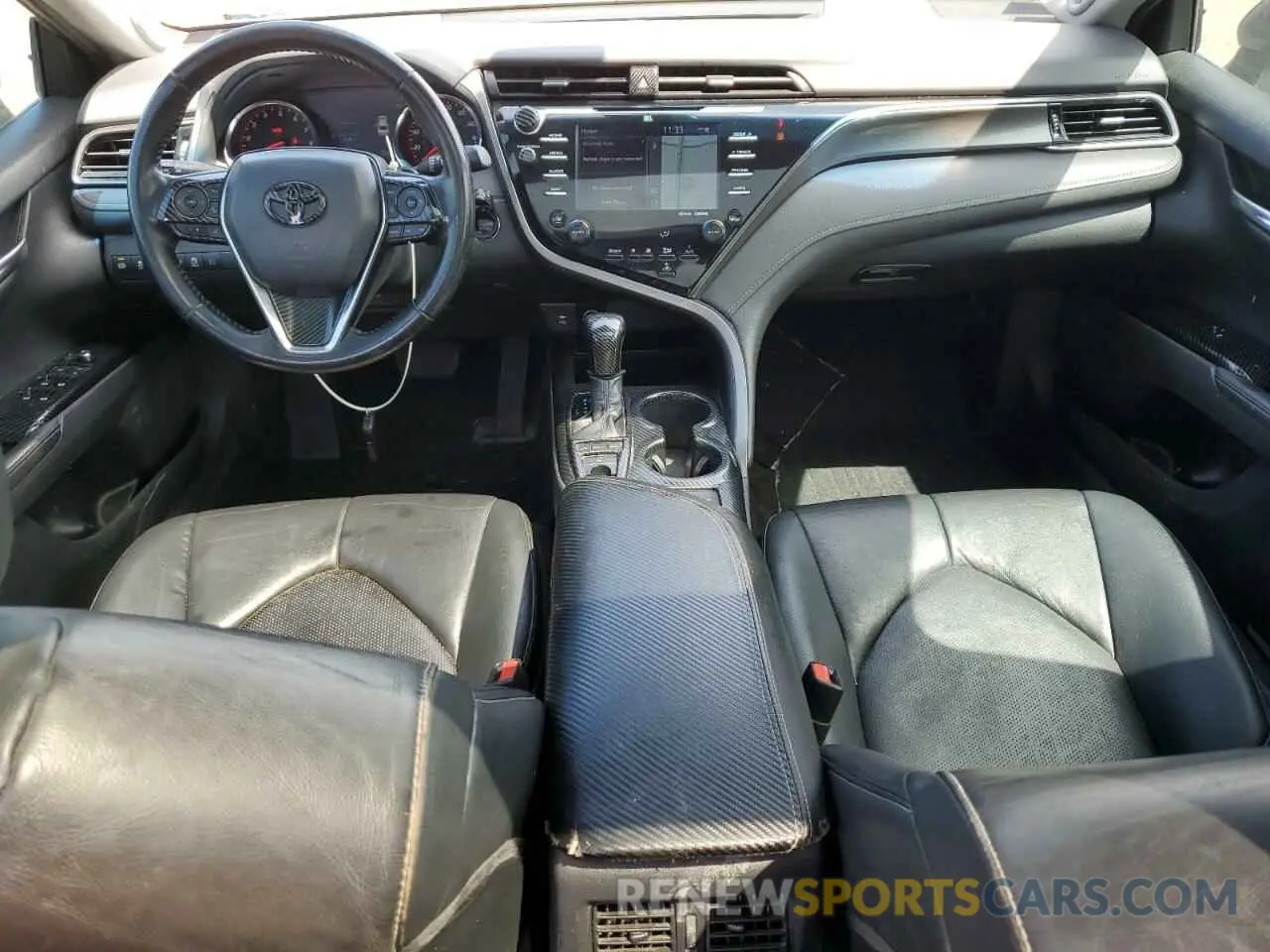8 Photograph of a damaged car 4T1B61HK7KU293647 TOYOTA CAMRY 2019
