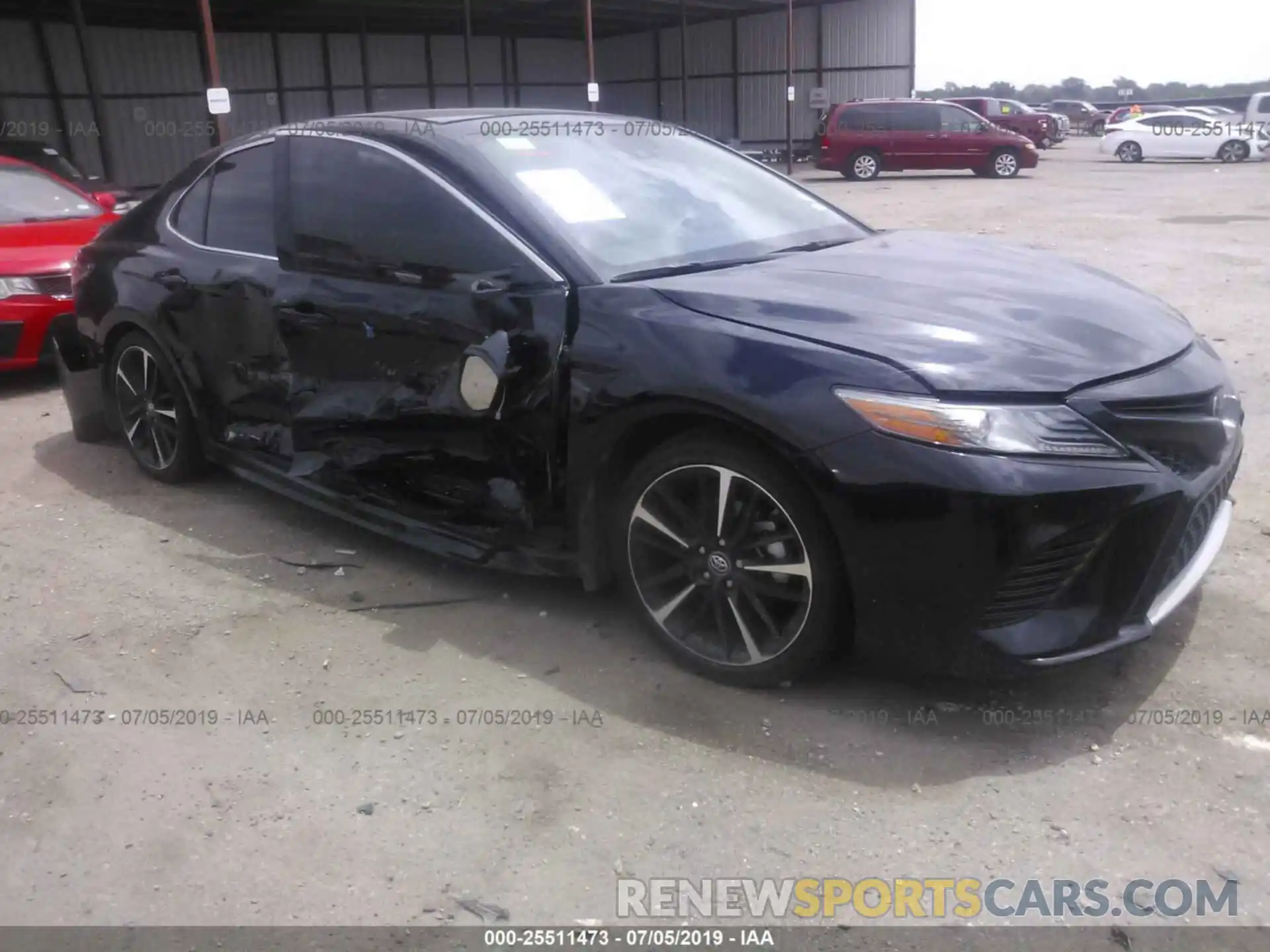 1 Photograph of a damaged car 4T1B61HK7KU696866 TOYOTA CAMRY 2019