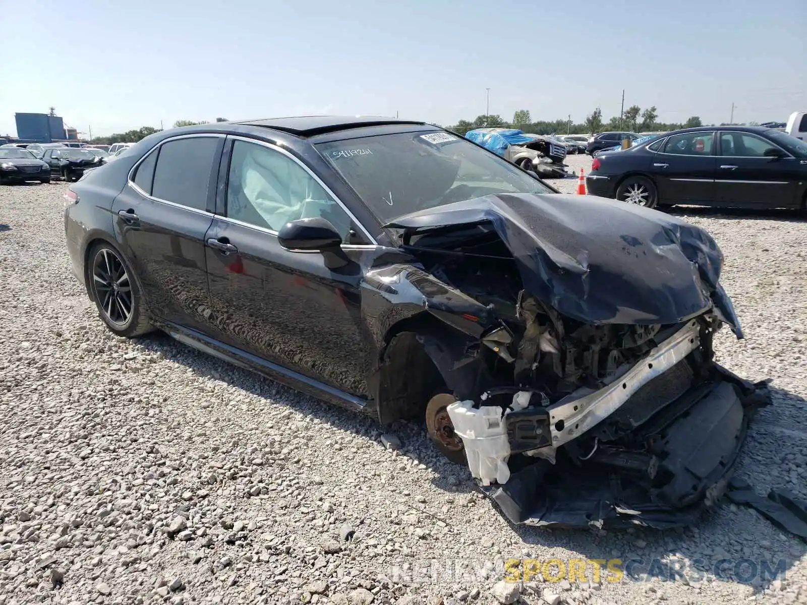 1 Photograph of a damaged car 4T1B61HK7KU703752 TOYOTA CAMRY 2019