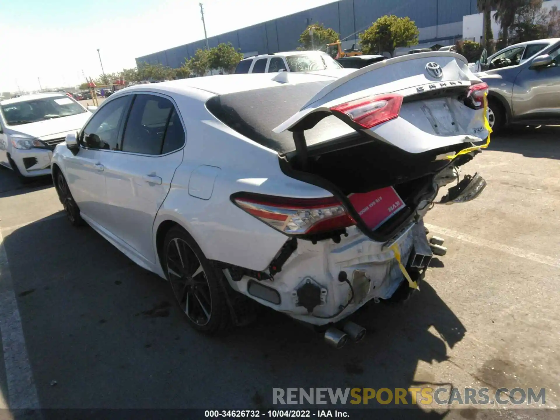 3 Photograph of a damaged car 4T1B61HK7KU717005 TOYOTA CAMRY 2019