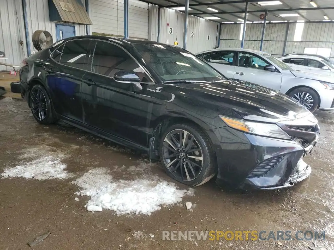 4 Photograph of a damaged car 4T1B61HK7KU751784 TOYOTA CAMRY 2019